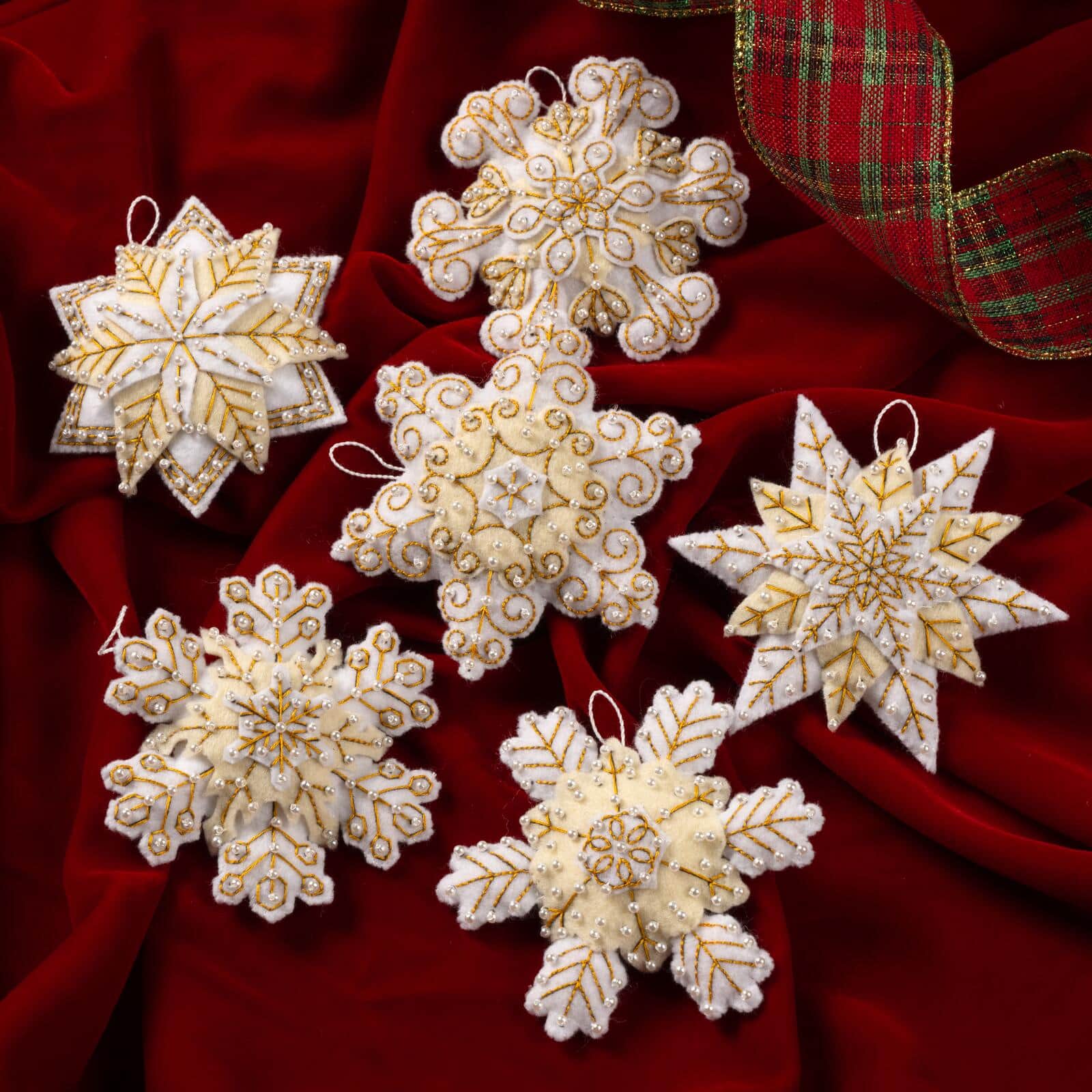 Bucilla&#xAE; Pearl Snowflakes Felt Ornament Kit