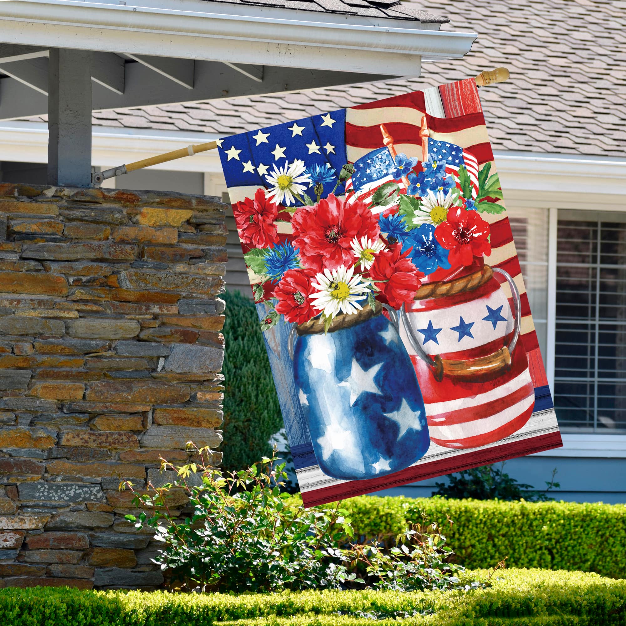 Patriotic Americana Floral Bouquet Outdoor House Flag, 28&#x22; x 40&#x22;