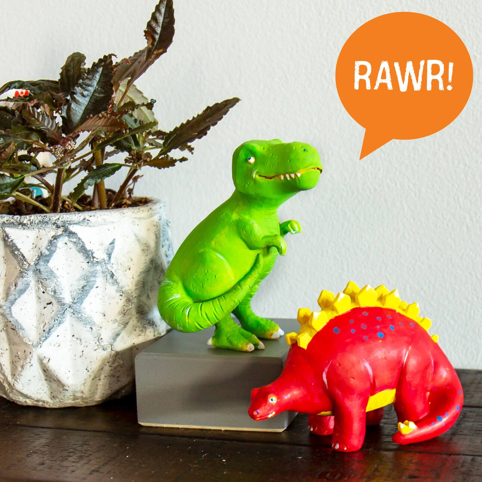 Made By Me!&#xAE; Paint Your Own Dino Figurines
