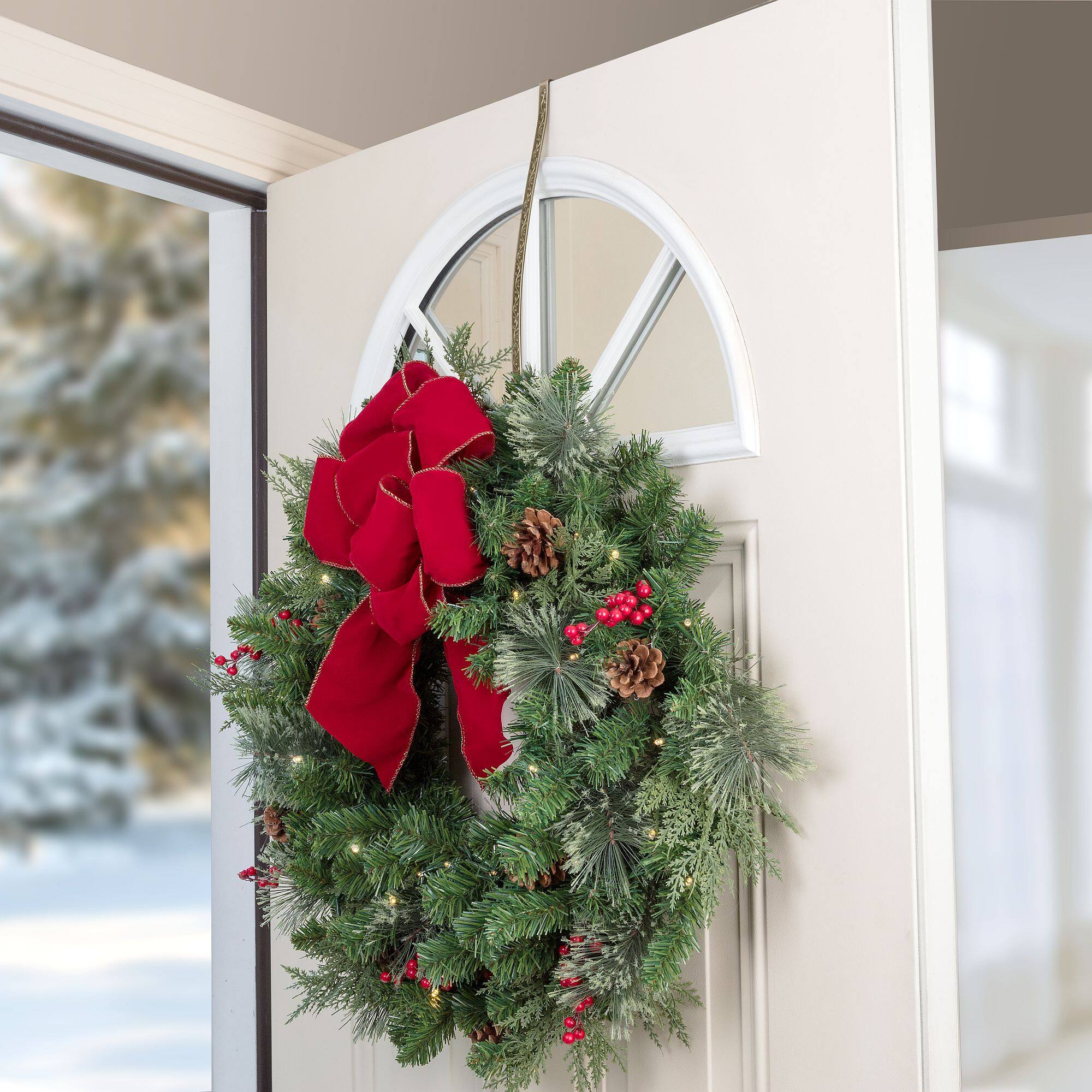 Haute Decor HighProfile&#x2122; Holly Antique Brass Wreath Hanger 