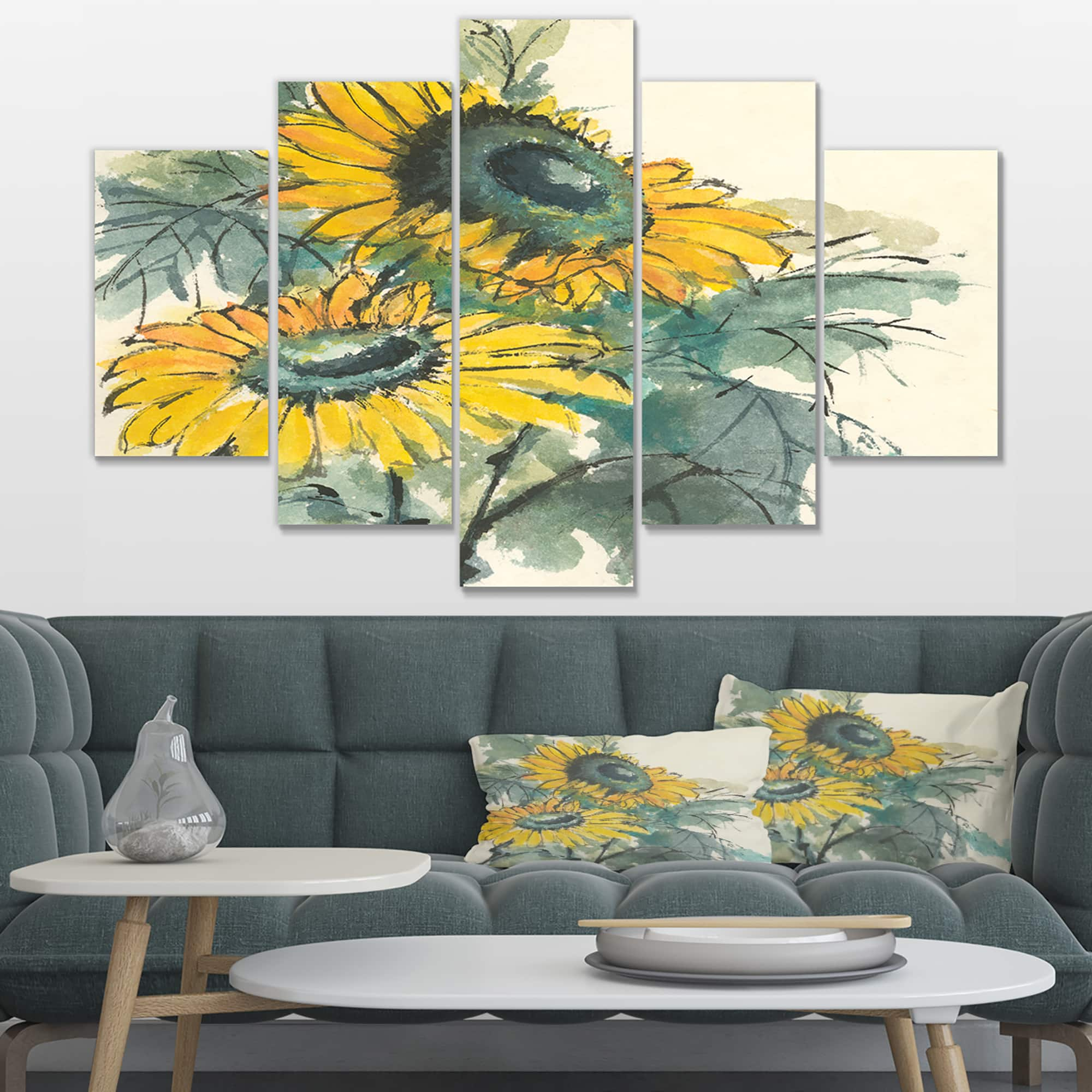 Designart - Tradionnal Sunflower I - Cabin &#x26; Lodge Gallery-wrapped Canvas 