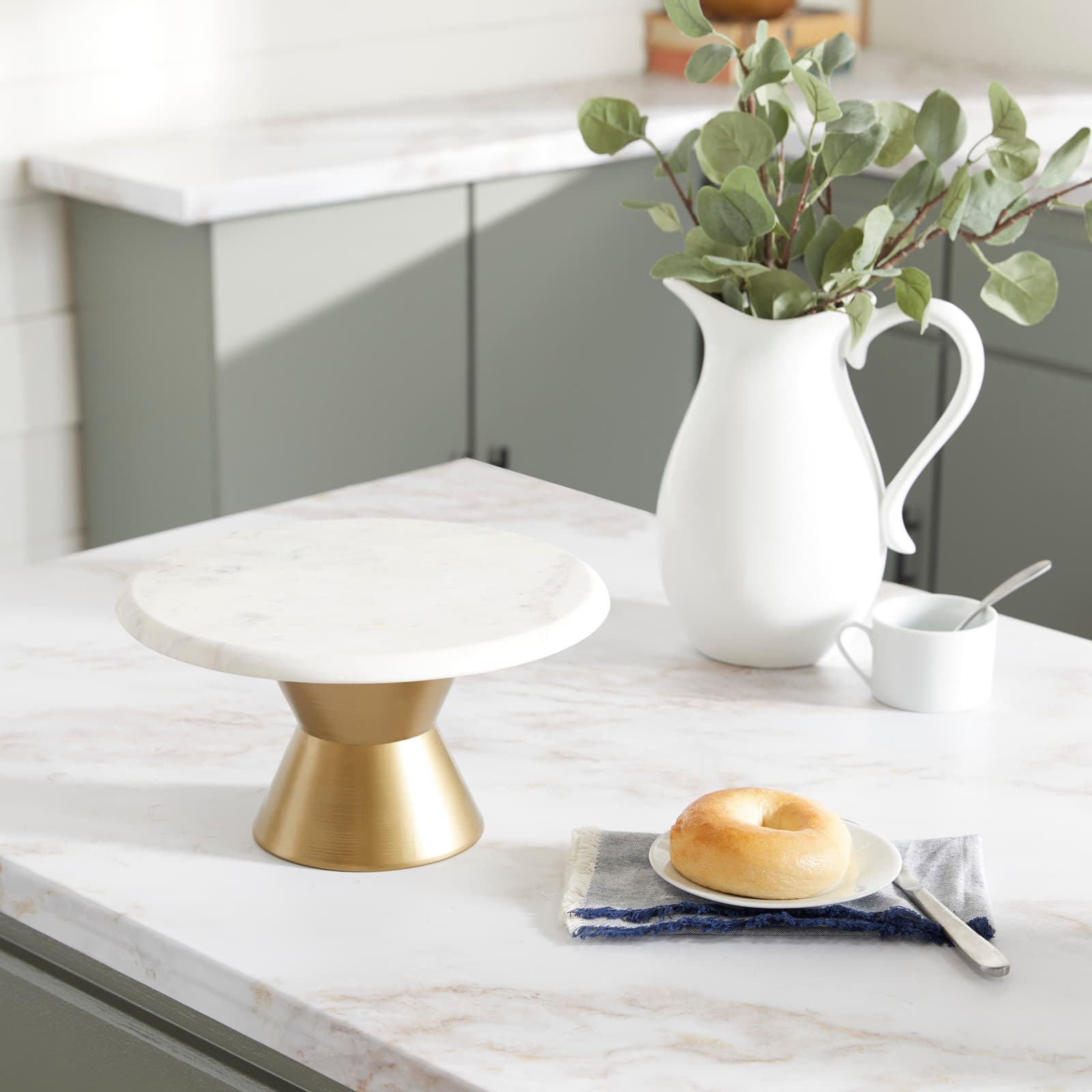 Gold Marble Contemporary Cake Stand, 7&#x22; x 12&#x22; x 12&#x22;