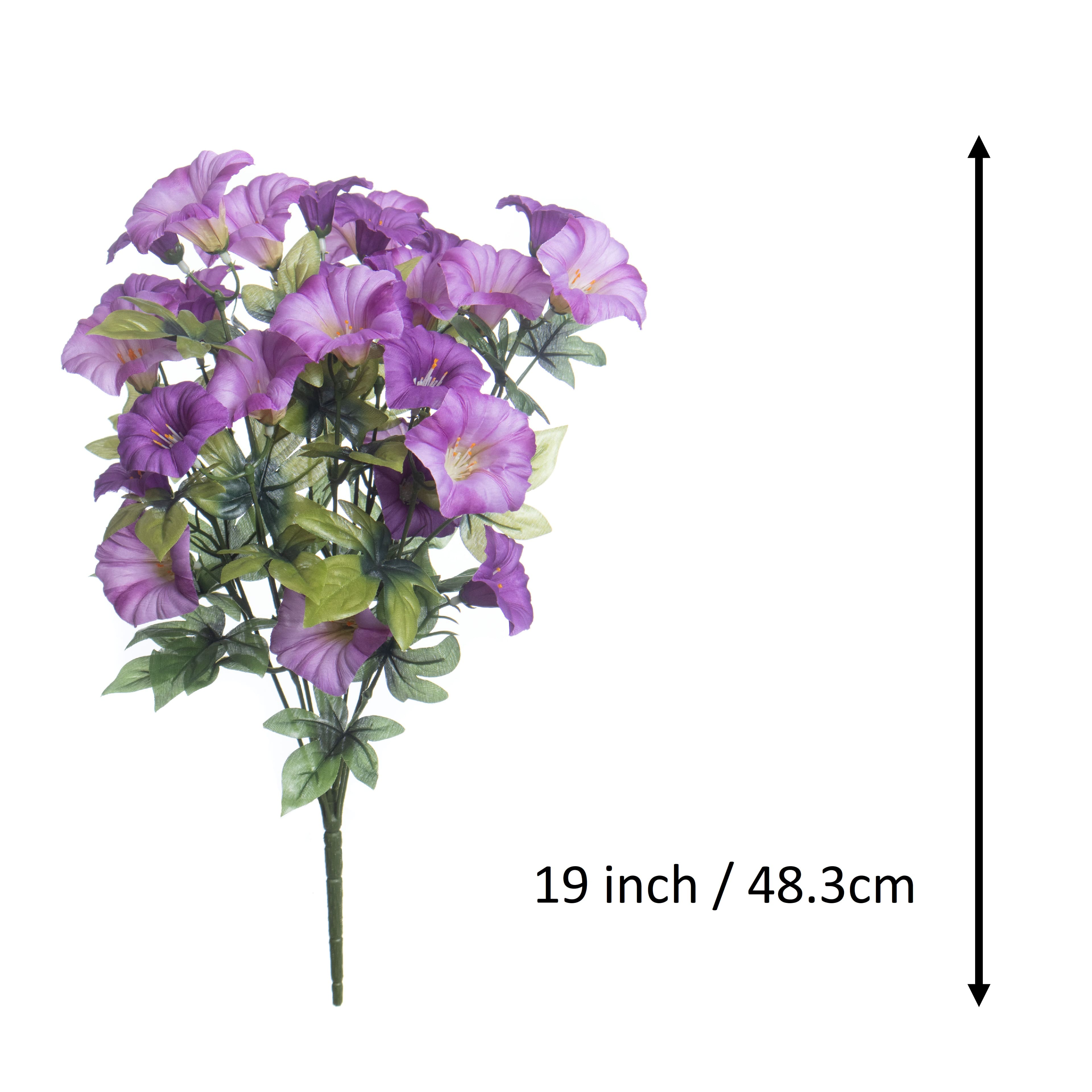 19&#x22; Petunia Bush by Ashland&#xAE;