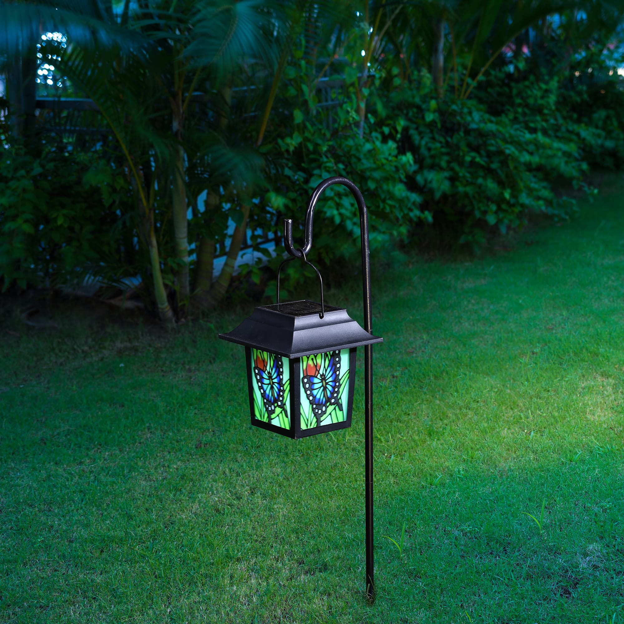 Glitzhome® 30" Solar Powered LED Pathway Light Garden Stake