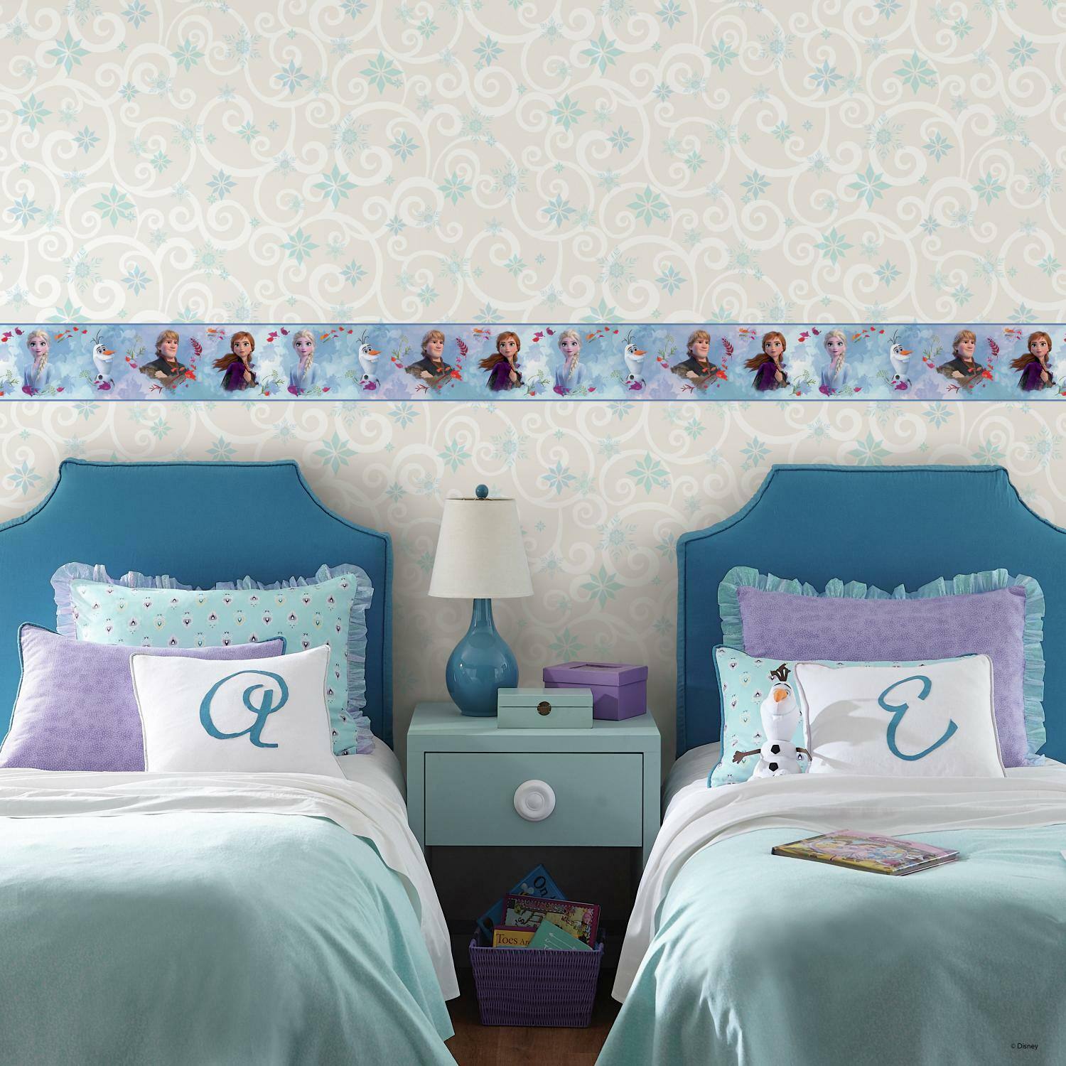 RoomMates Disney&#xAE; Frozen 2 Peel &#x26; Stick Border