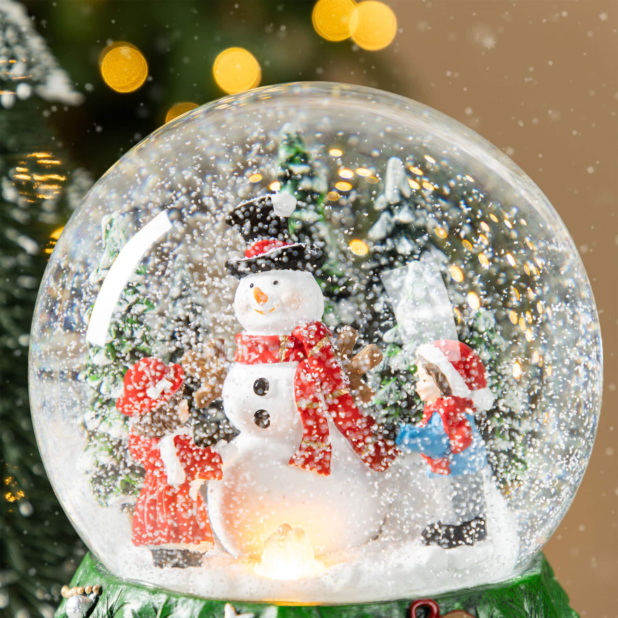 Glitzhome&#xAE; 150mm Christmas Resin Lighted Musical Snowflakes Snowman Waterglobe