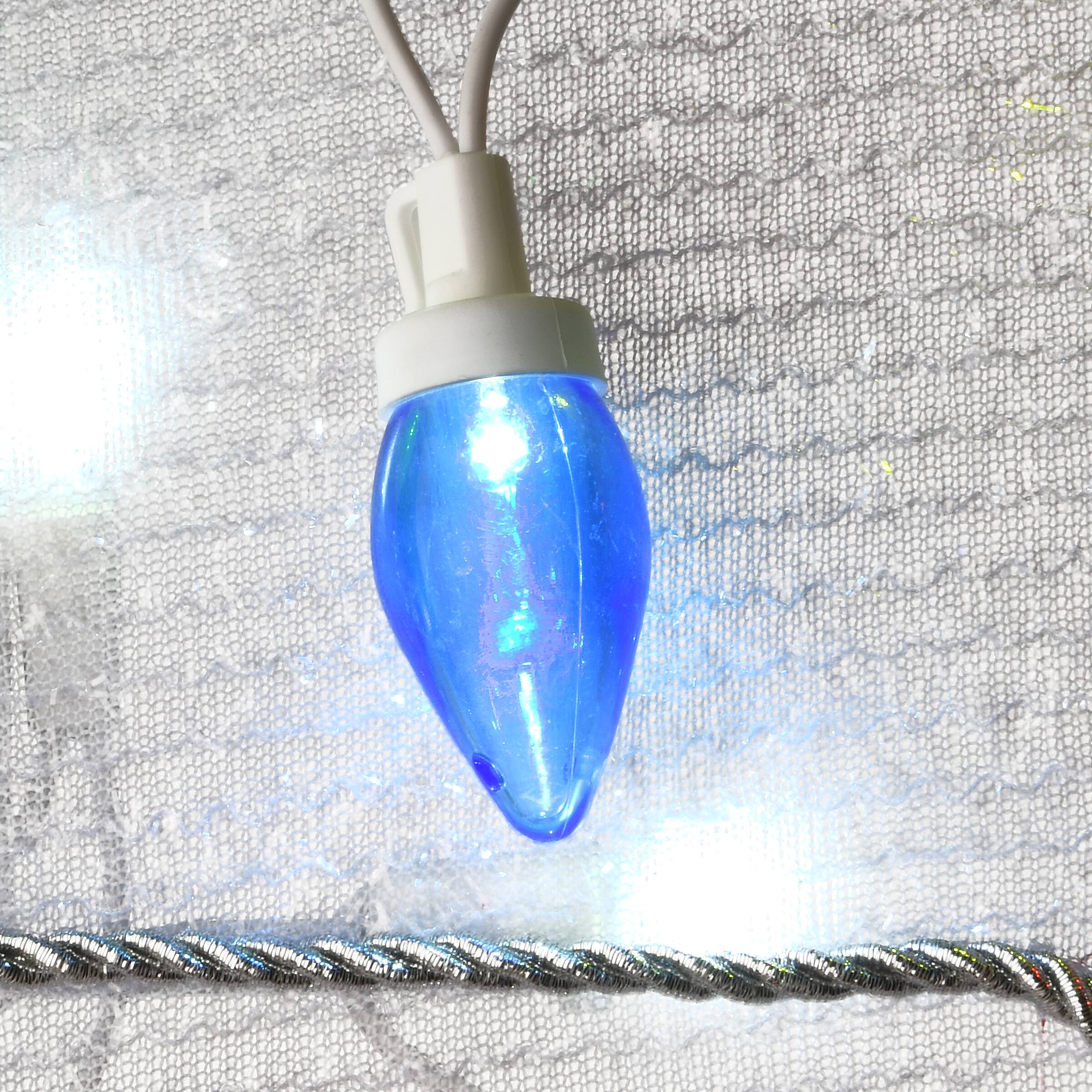 32'' Pre-Lit Christmas Camper Decoration