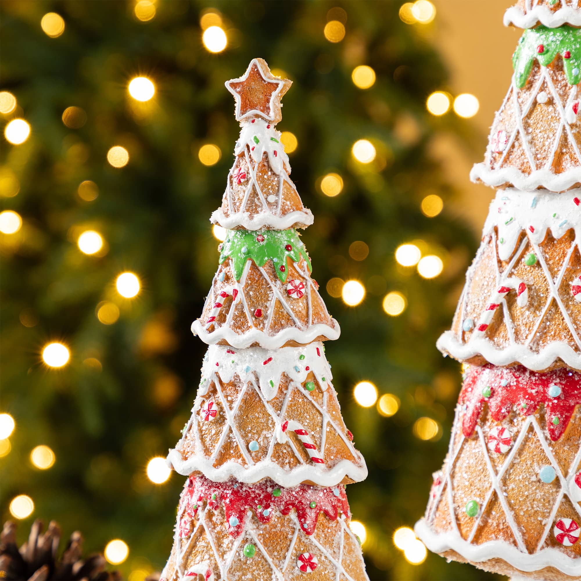 Glitzhome&#xAE; Resin Christmas Tree Table Decor Set