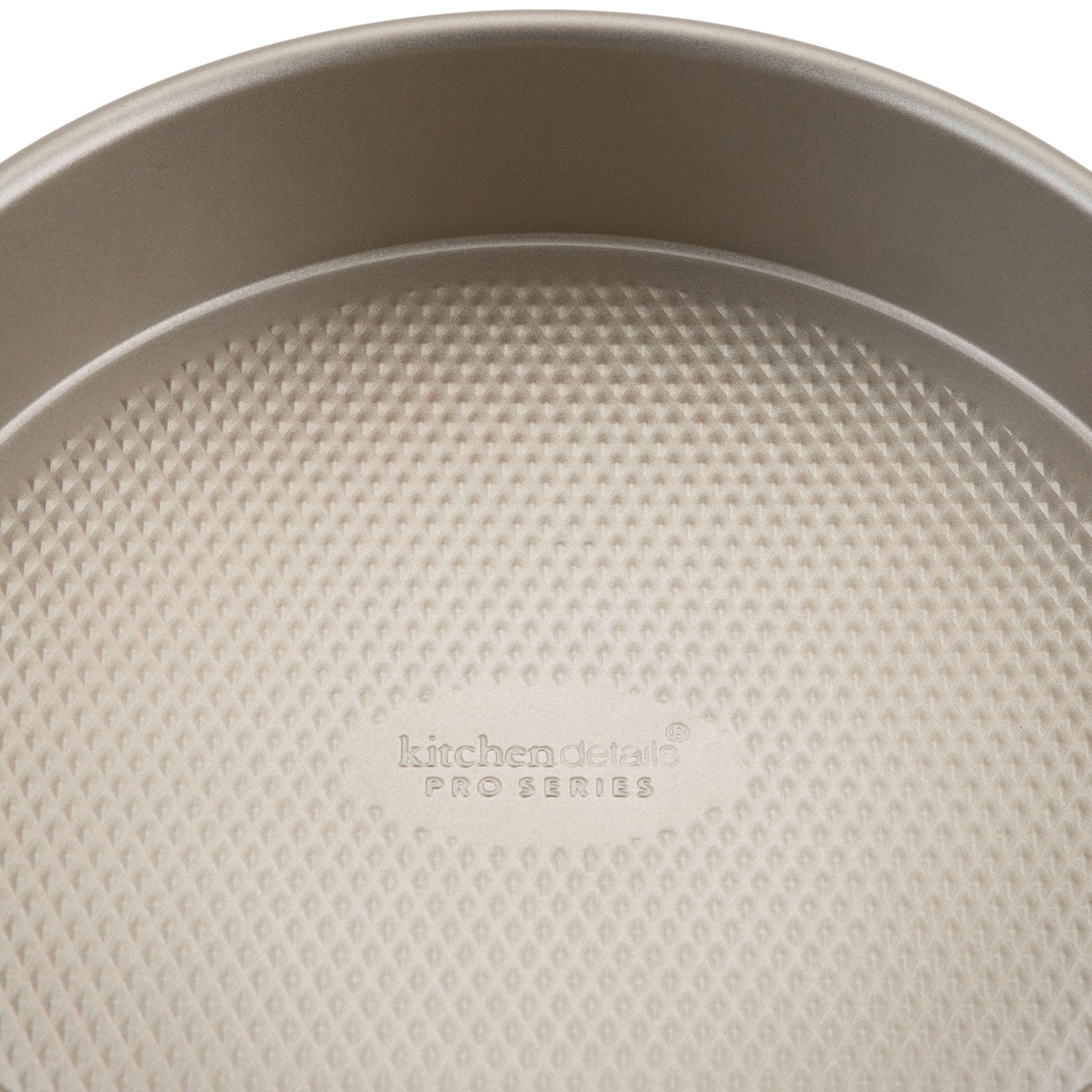 Kitchen Details Pro Series 9.5” Round Cake Pan with Diamond Base
