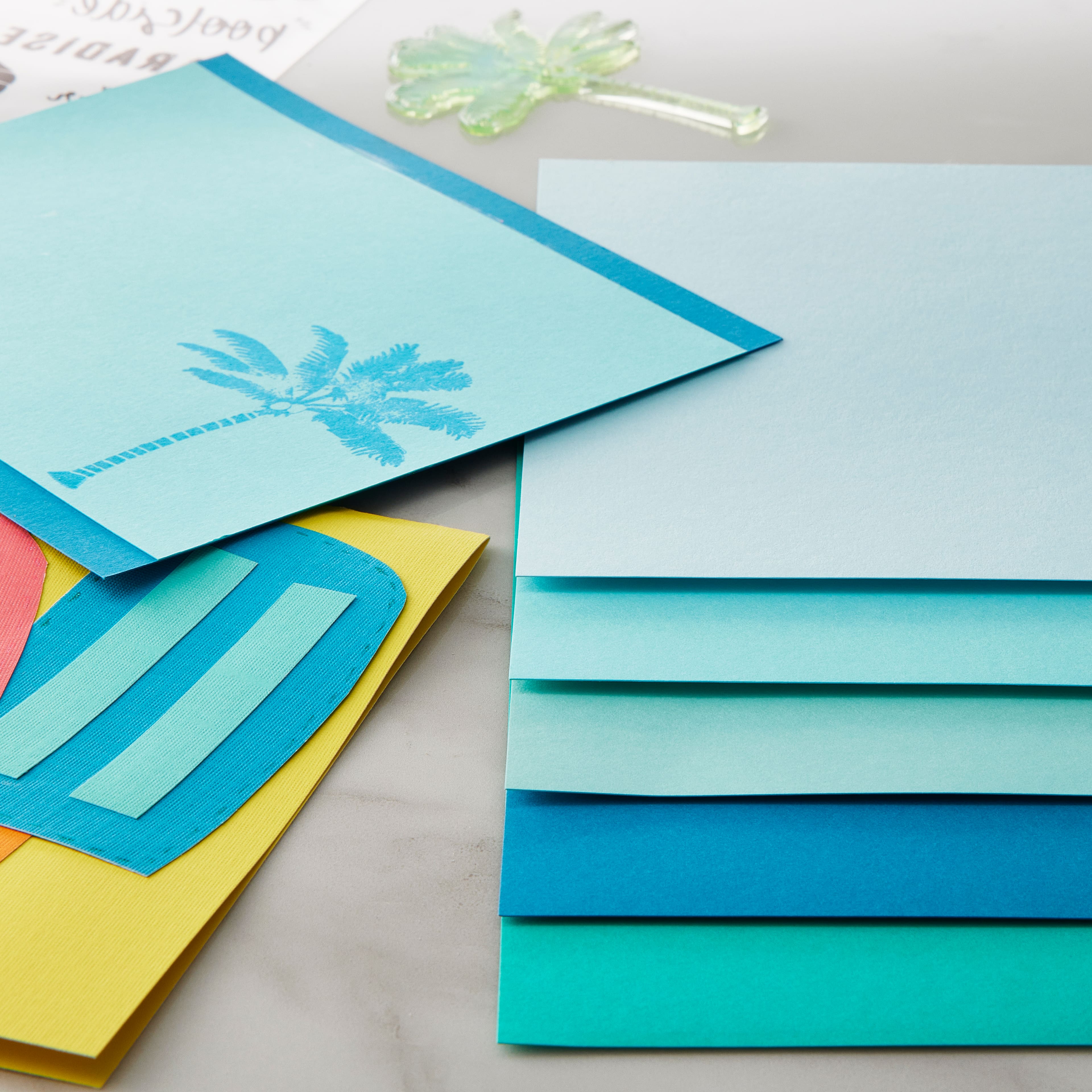 Papier cartonné bleu ombragé en format économique de Recollections, 15,24 x 16,5 cm