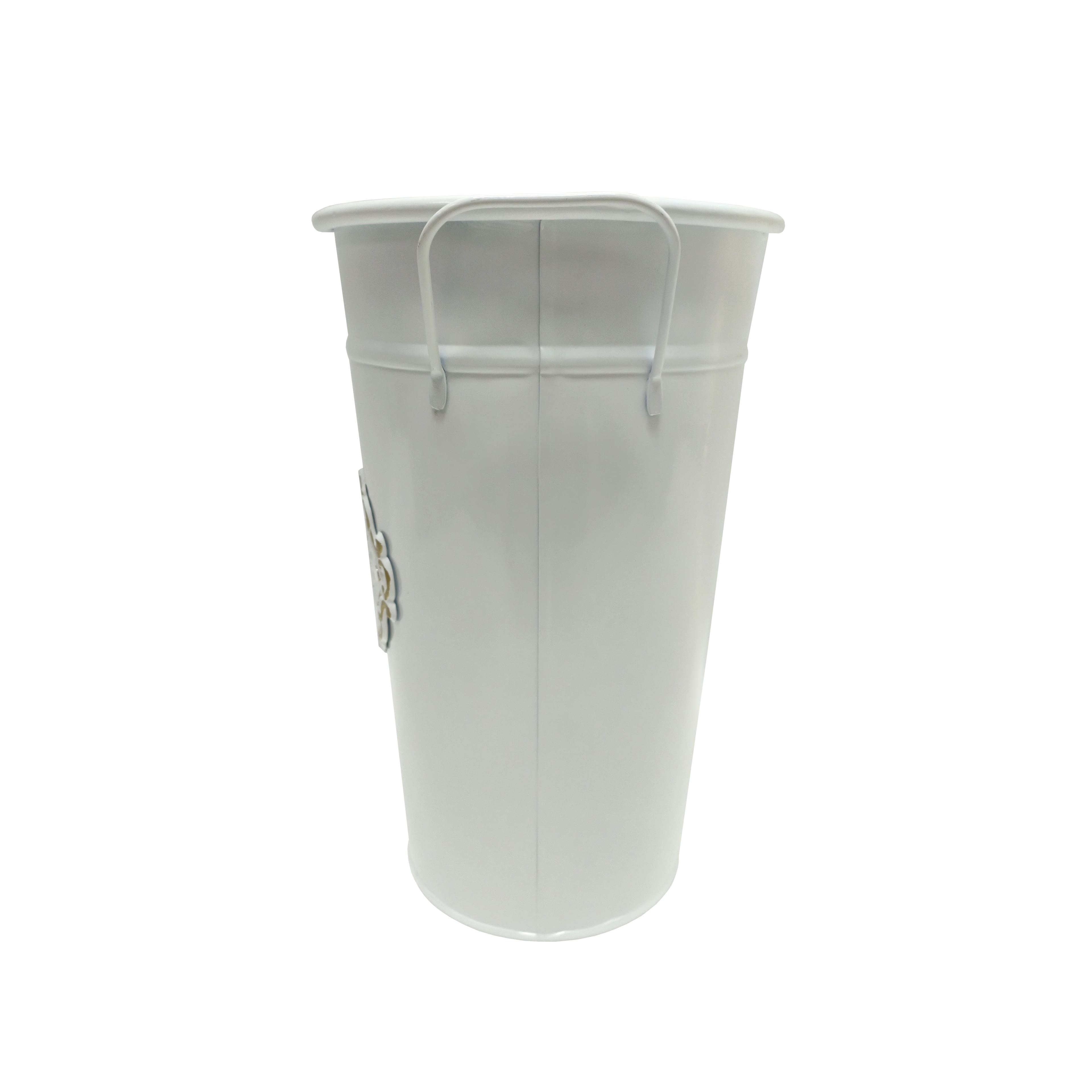 Seau d&#xE9;coratif haut de 11,25 po avec fleurs et jardin blancs et dor&#xE9;s par Ashland&#xAE;