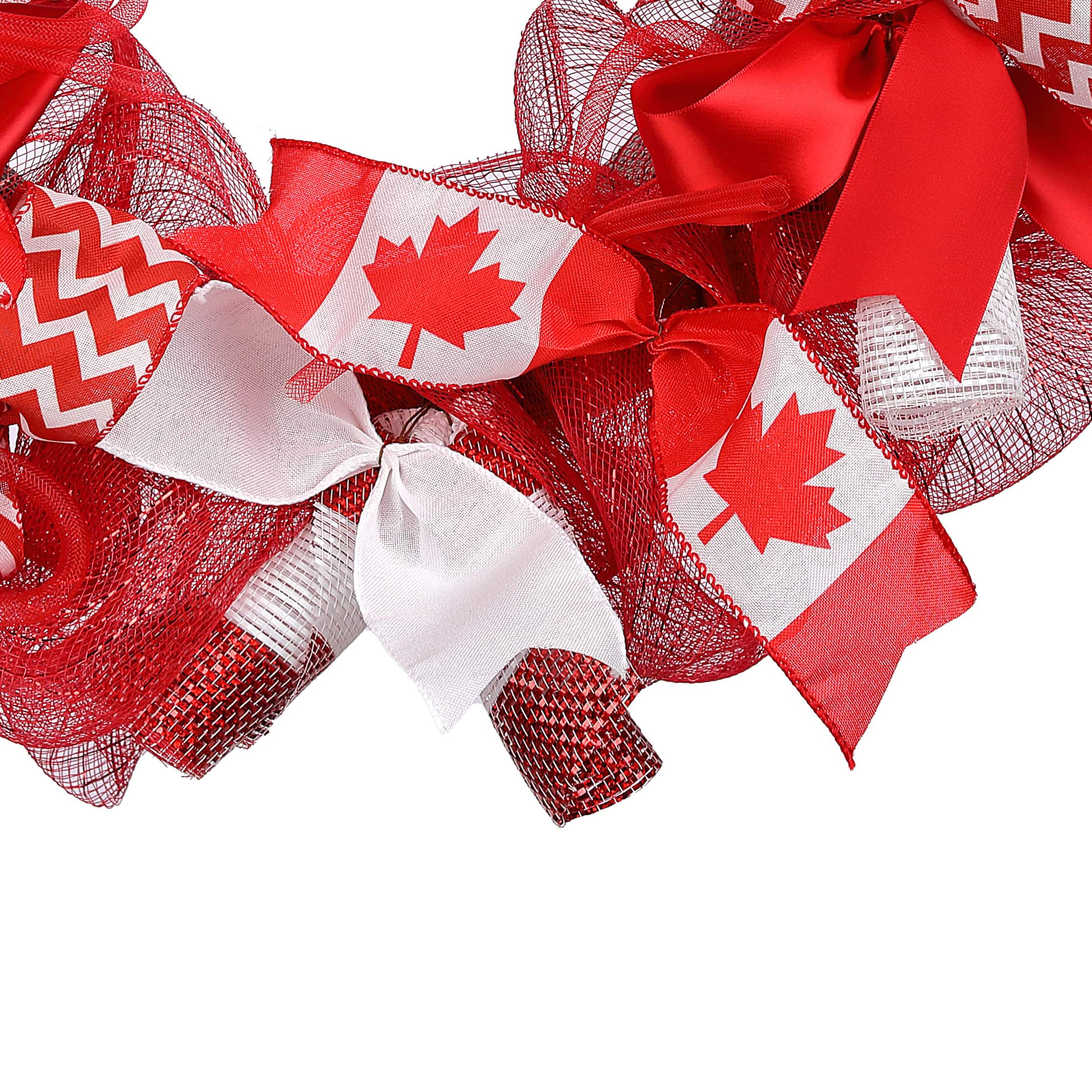 22&#x22; Red &#x26; White Mesh Wreath by Celebrate It&#x2122;