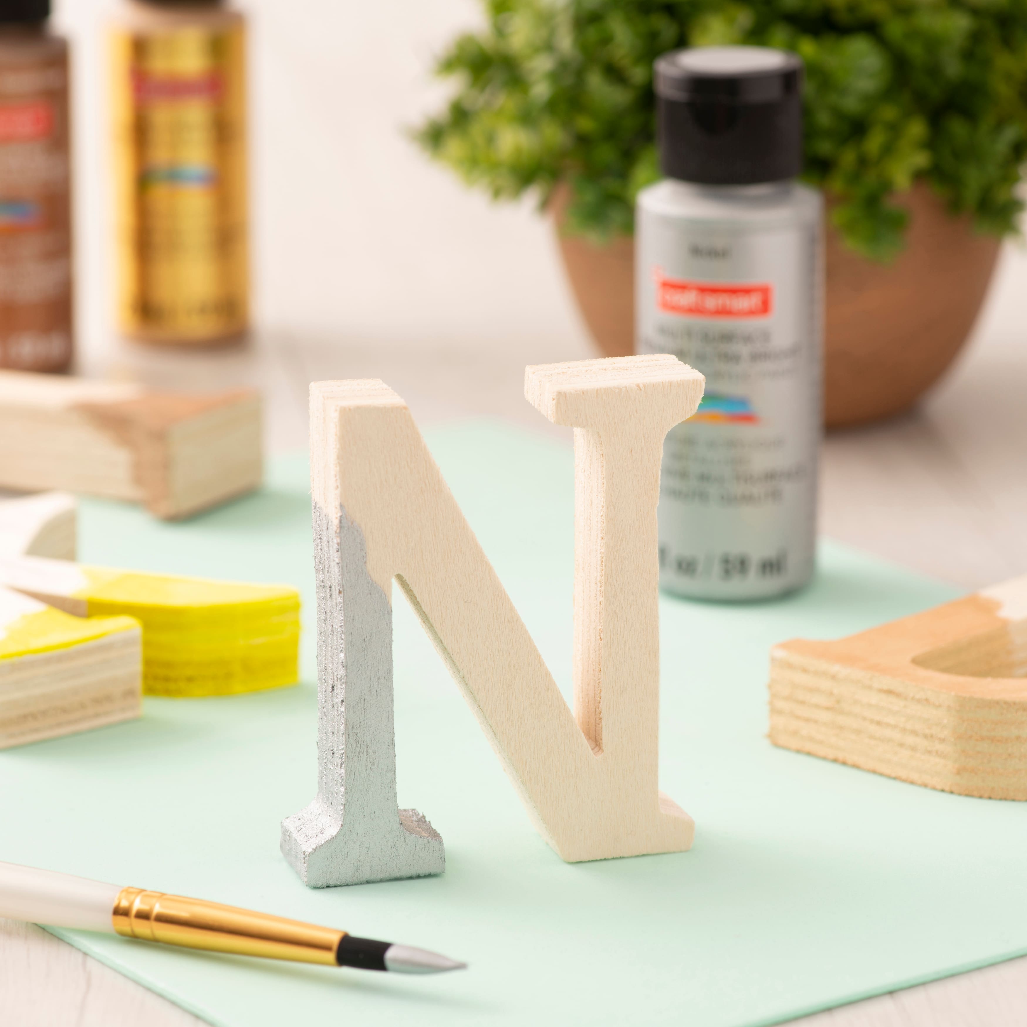 Grande lettre en bois de 7,62&#xA0;cm d&#x2019;ArtMinds
