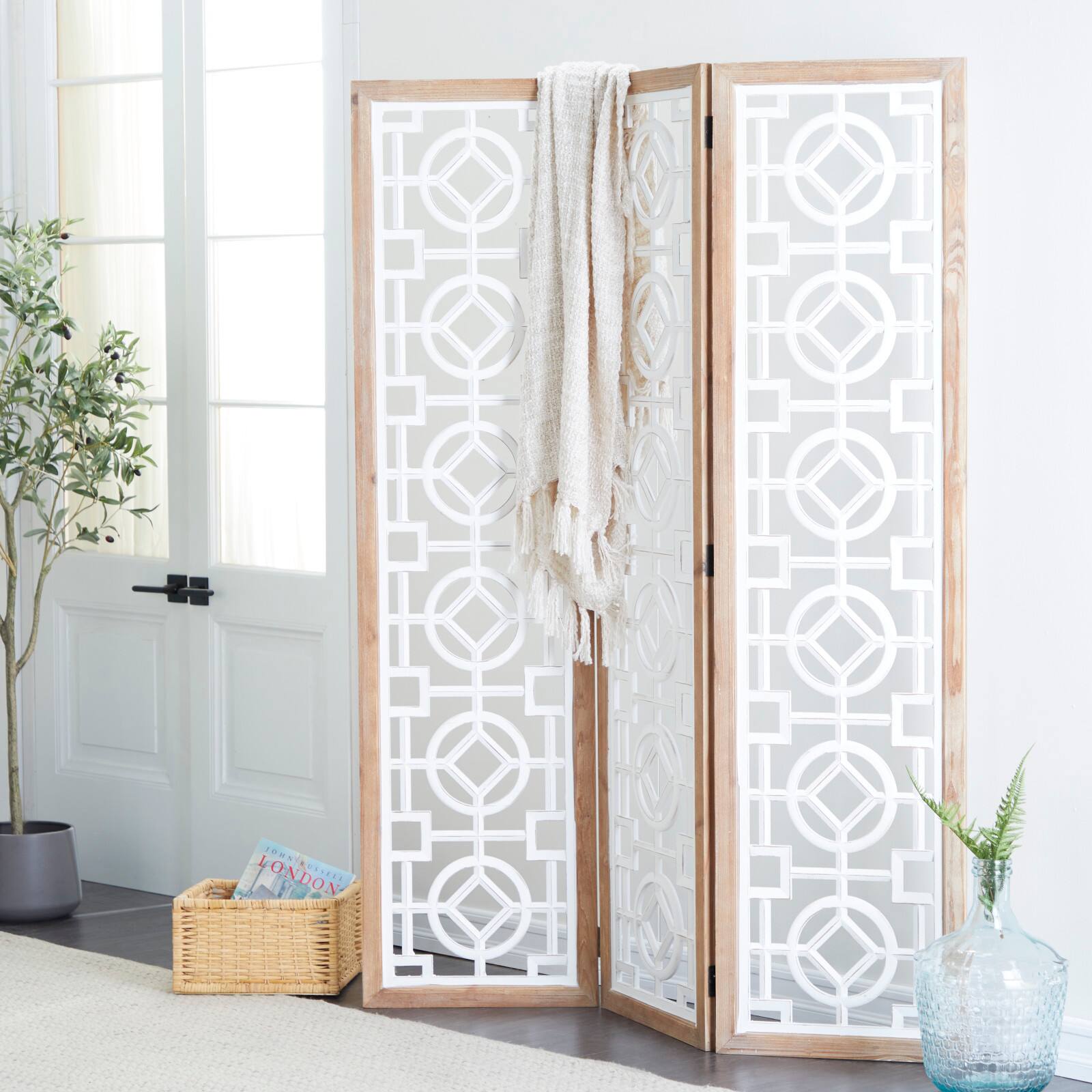 White Wood Farmhouse Room Divider Screen, 72&#x22; x 54&#x22; x 1&#x22;