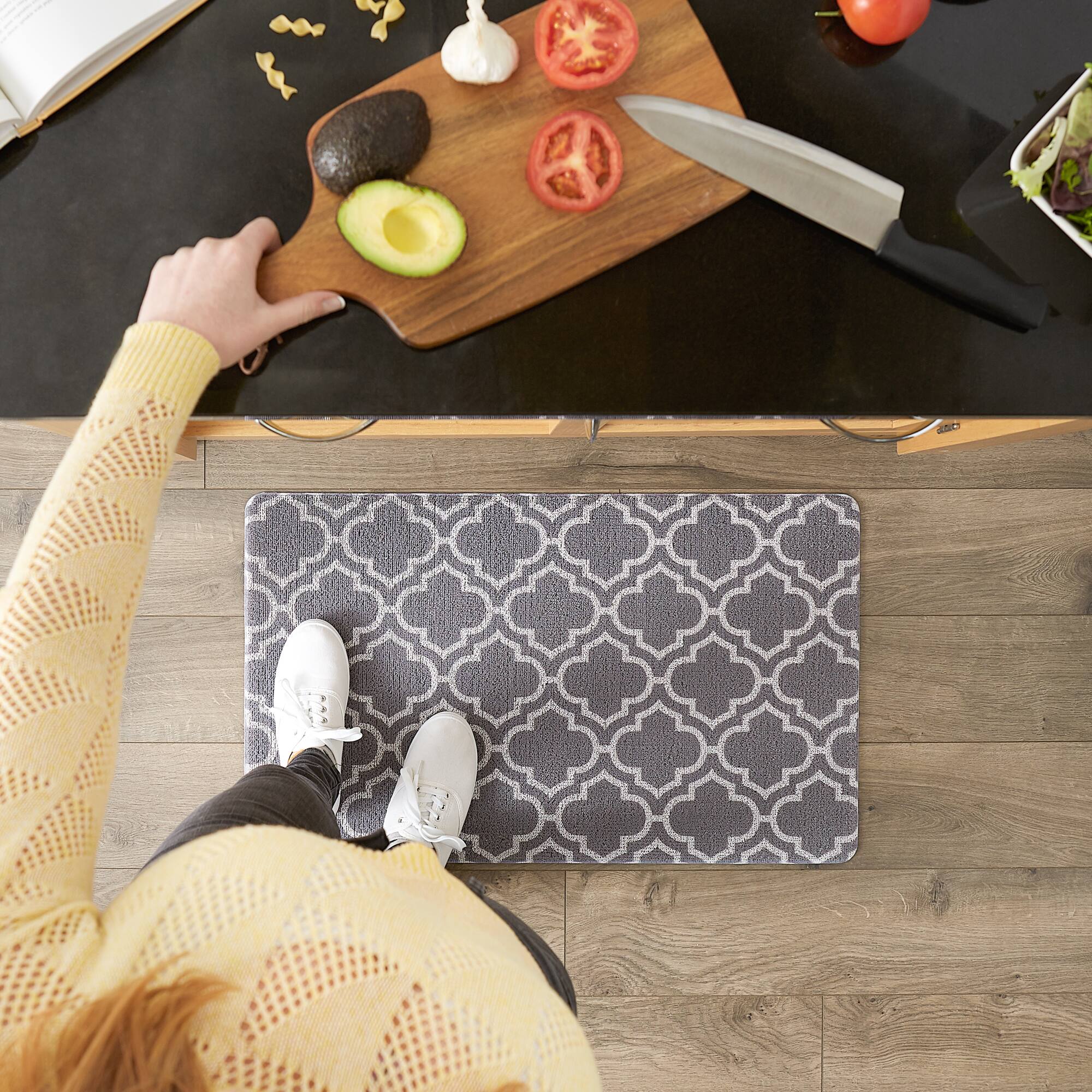 DII&#xAE; Gray Lattice Tufted Mat