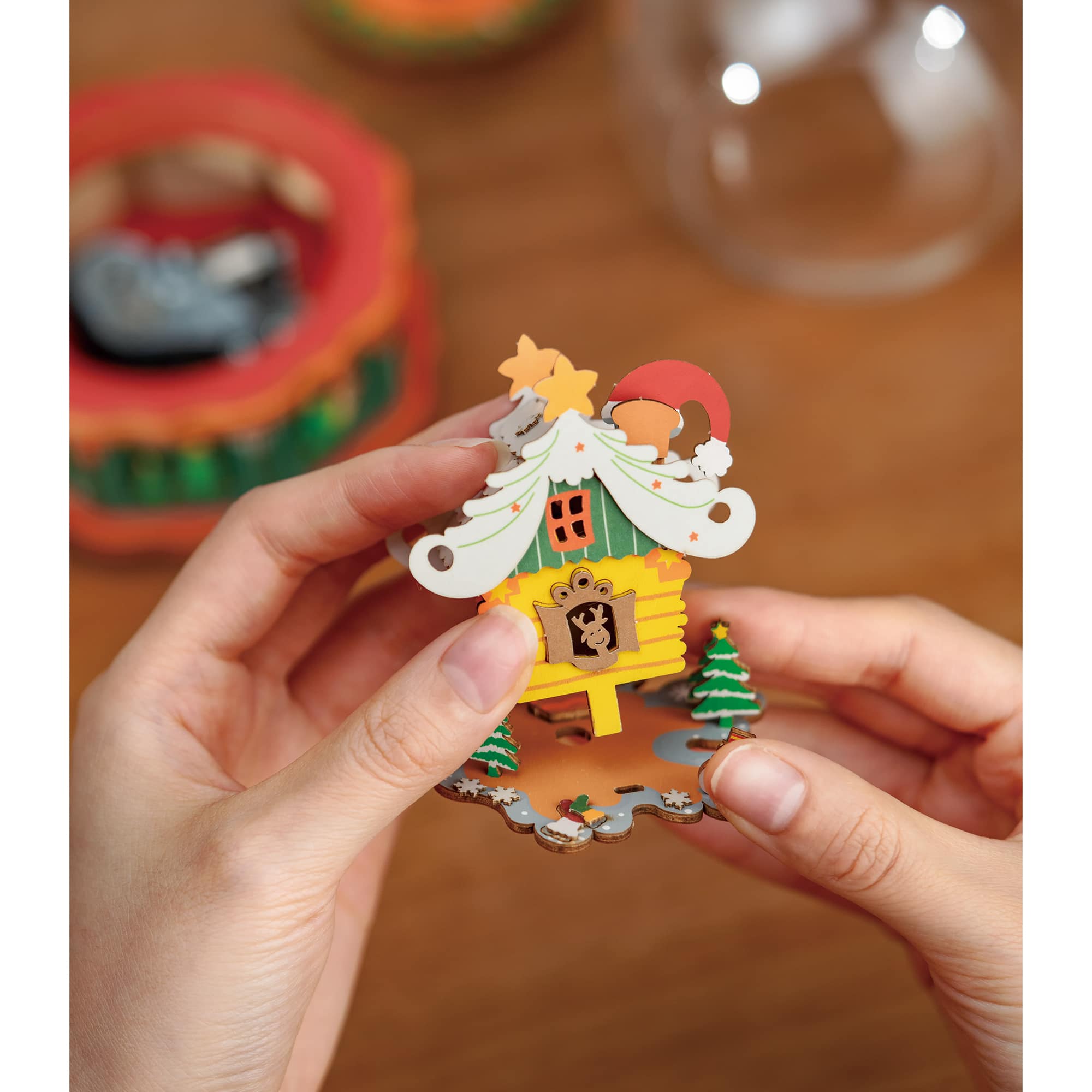 Rolife&#xAE; Christmas Town Snow Globe Music Dreamer Kit