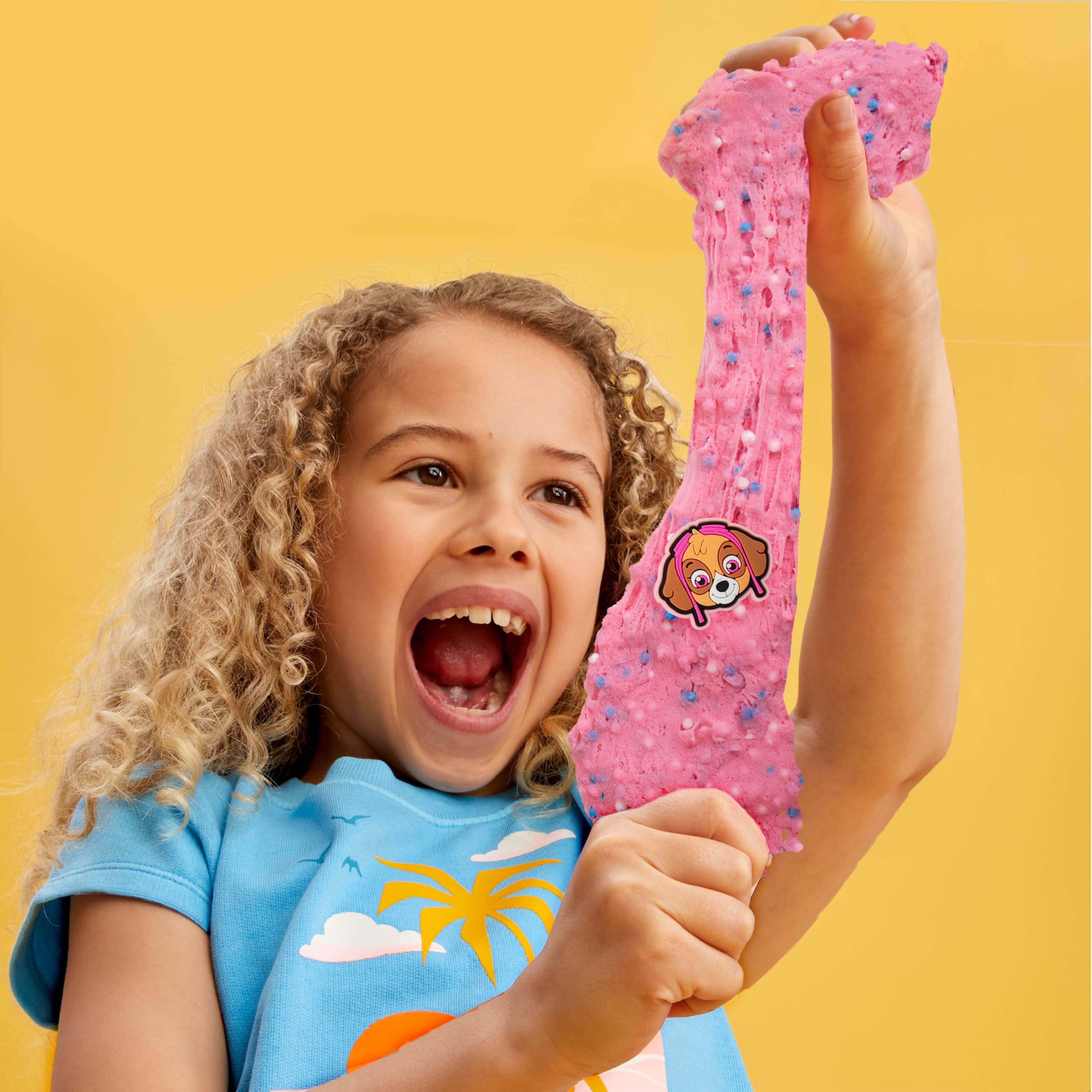 SlimyGloop&#xAE; PAW Patrol&#x2122; Skye Mix&#x27;ems&#x2122;