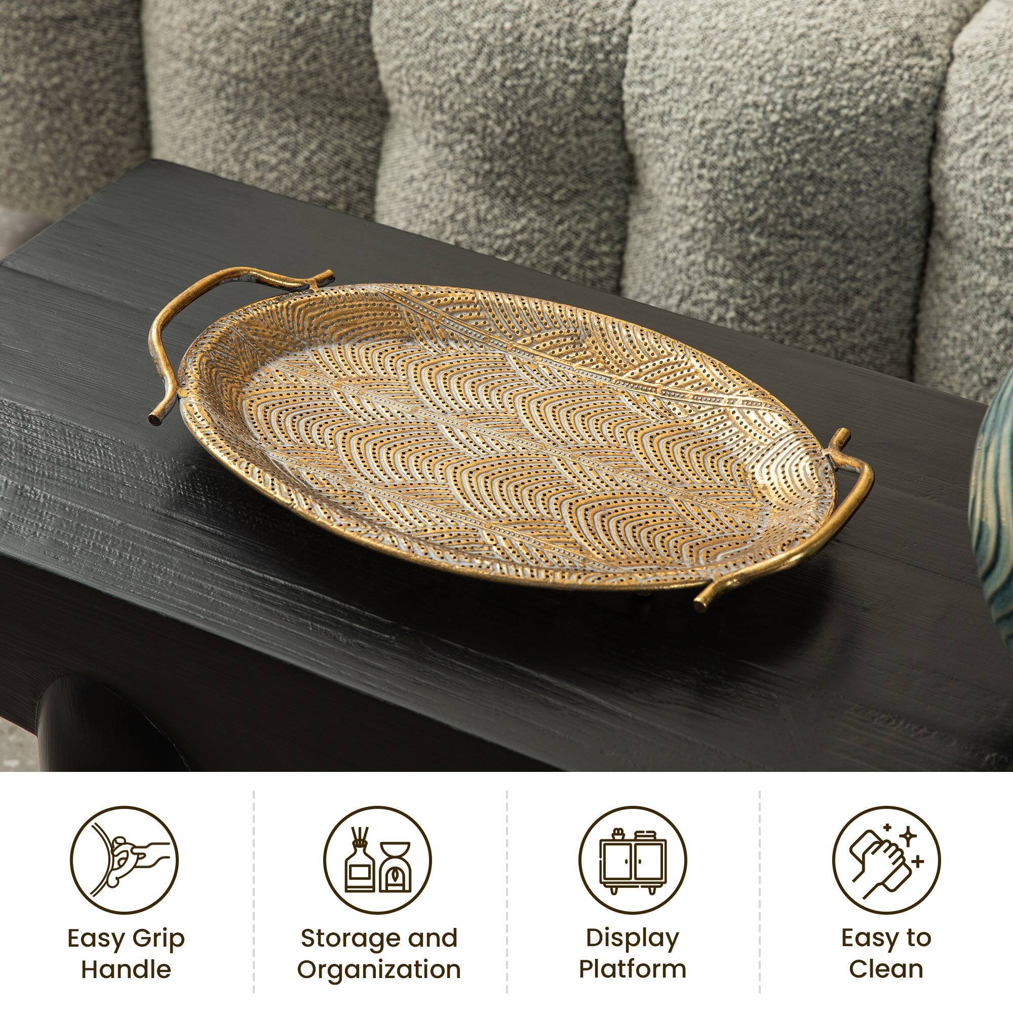 Glitzhome&#xAE; Gold Oval Metal Decorative Trays Set