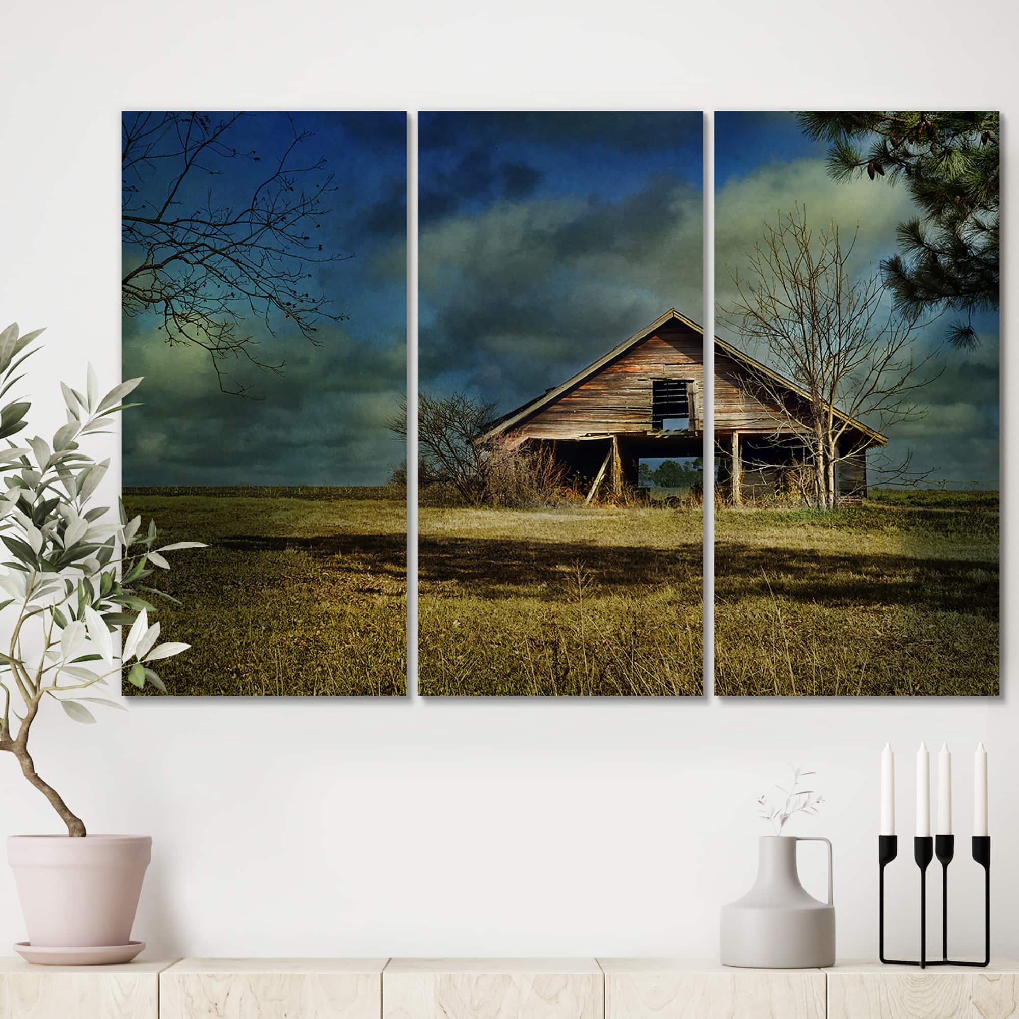 Designart - Storm Barn II