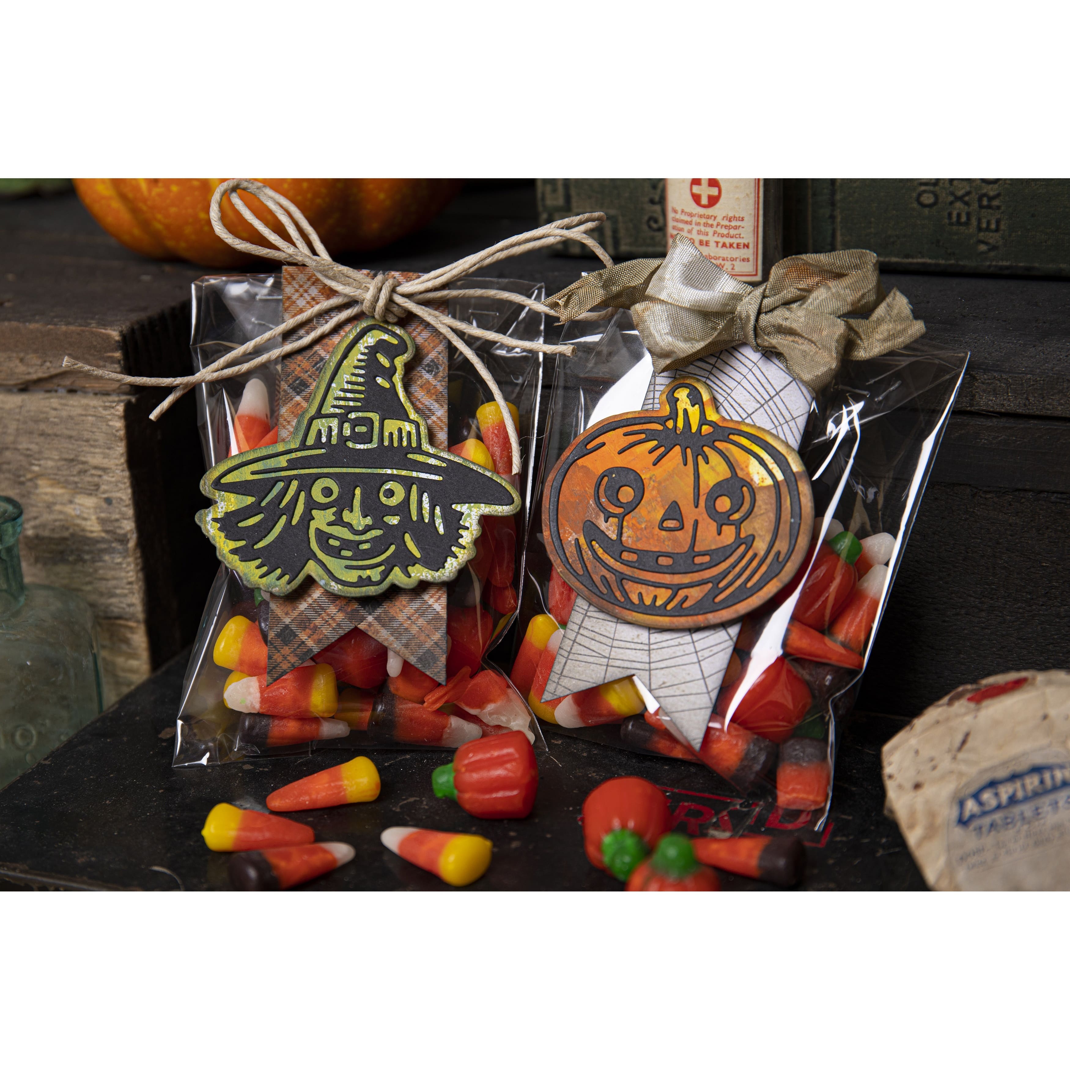 Sizzix&#xAE; Thinlits&#x2122; Retro Halloween Dies by Tim Holtz