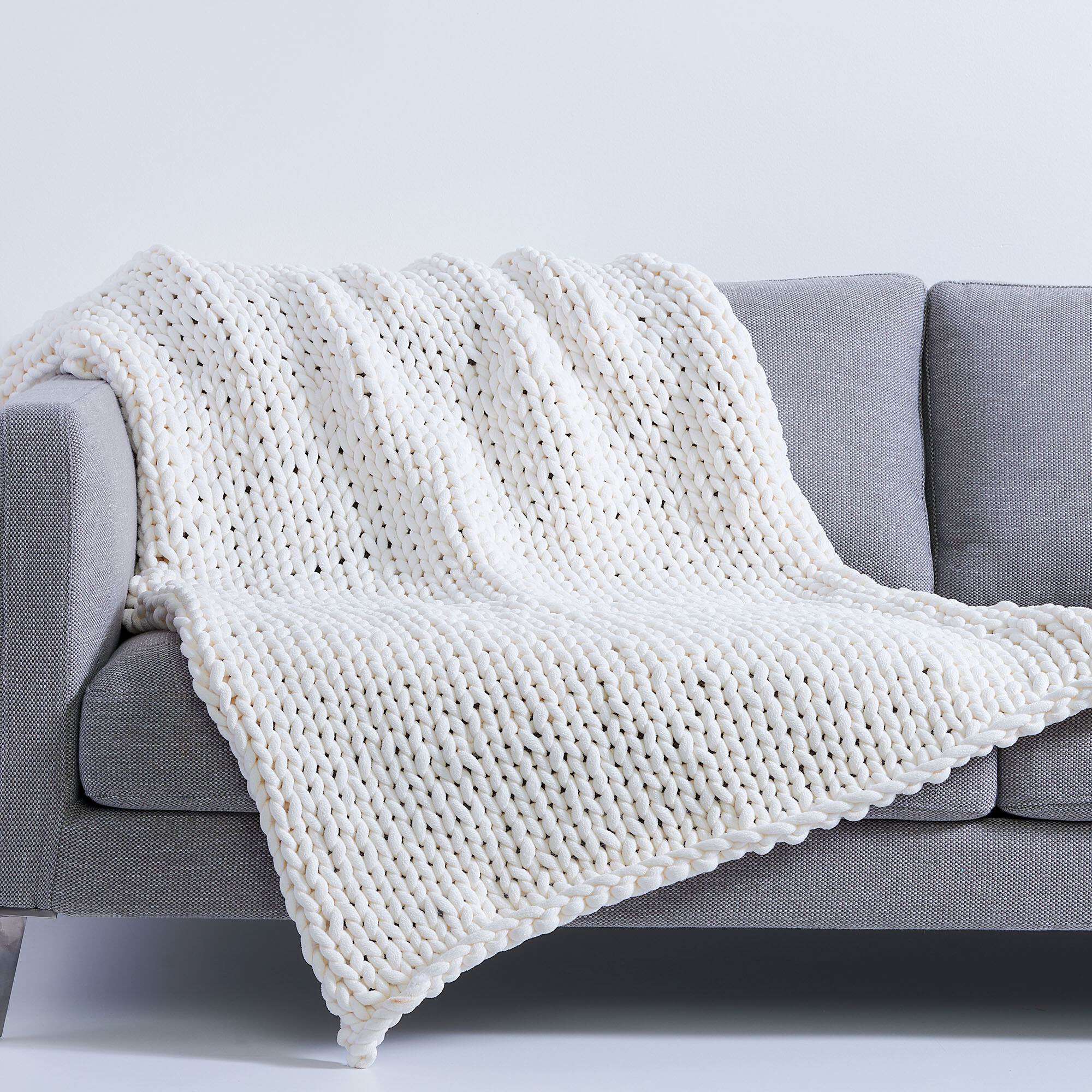 Bernat&#xAE; PlushBIG&#x2122; Yarn