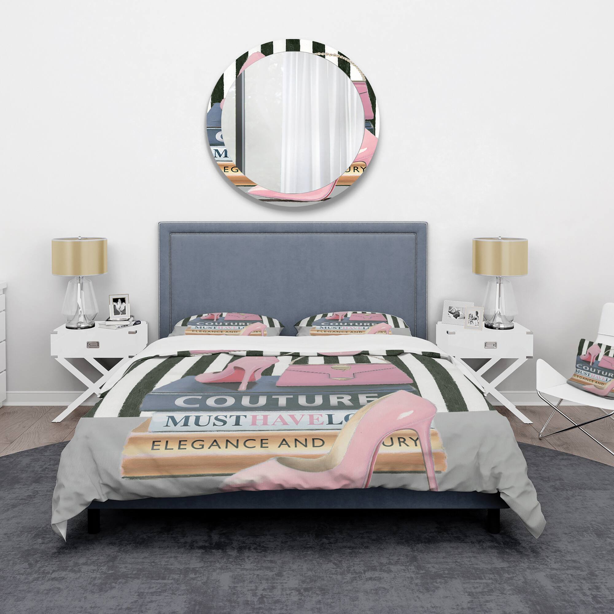 Designart &#x27;Glam fashion High Heels VII&#x27; Glam Bedding Set - Duvet Cover &#x26; Shams