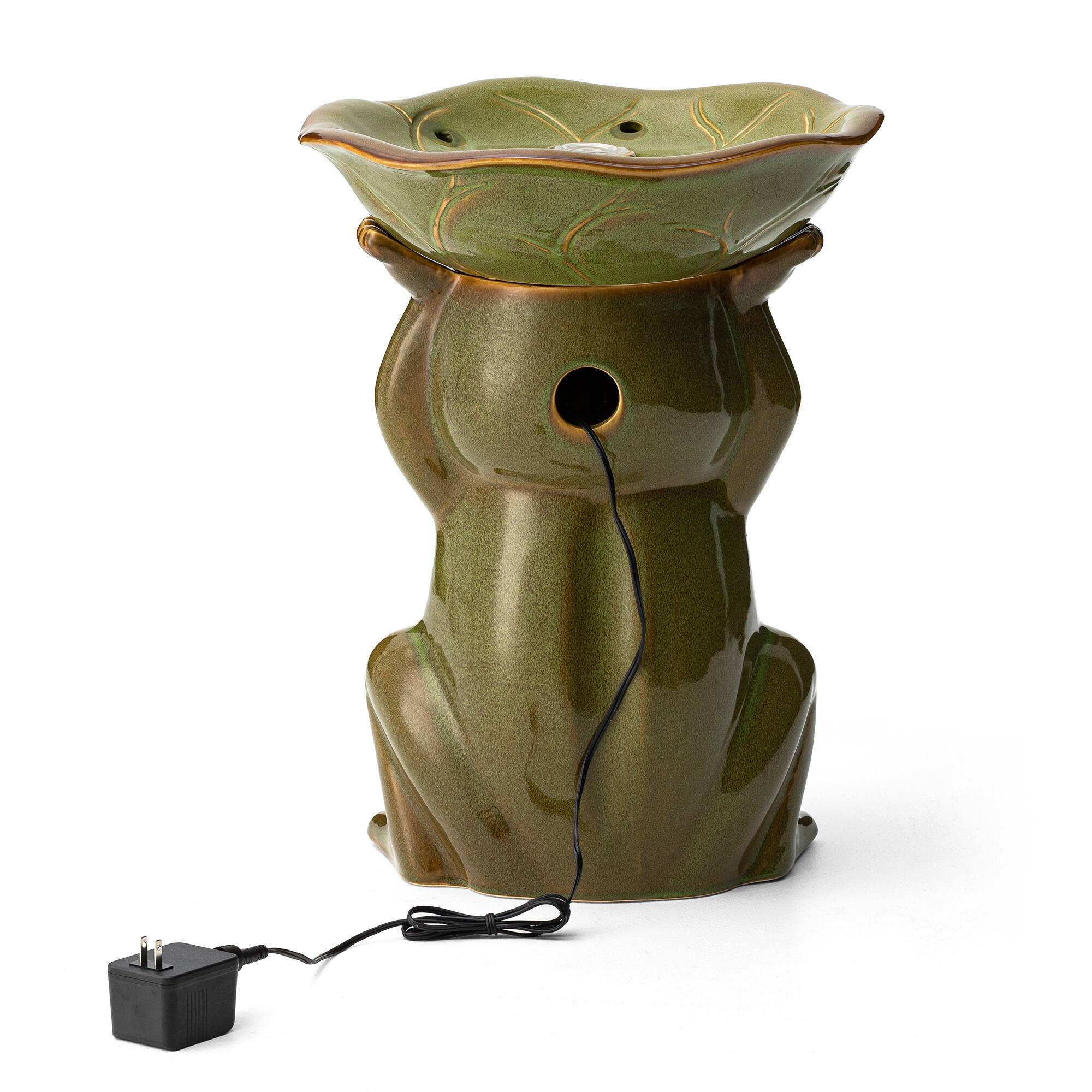 Glitzhome&#xAE; 21.5&#x22; LED Olive Green Frog Holding Lotus Birdbath Ceramic Outdoor Floor Fountain
