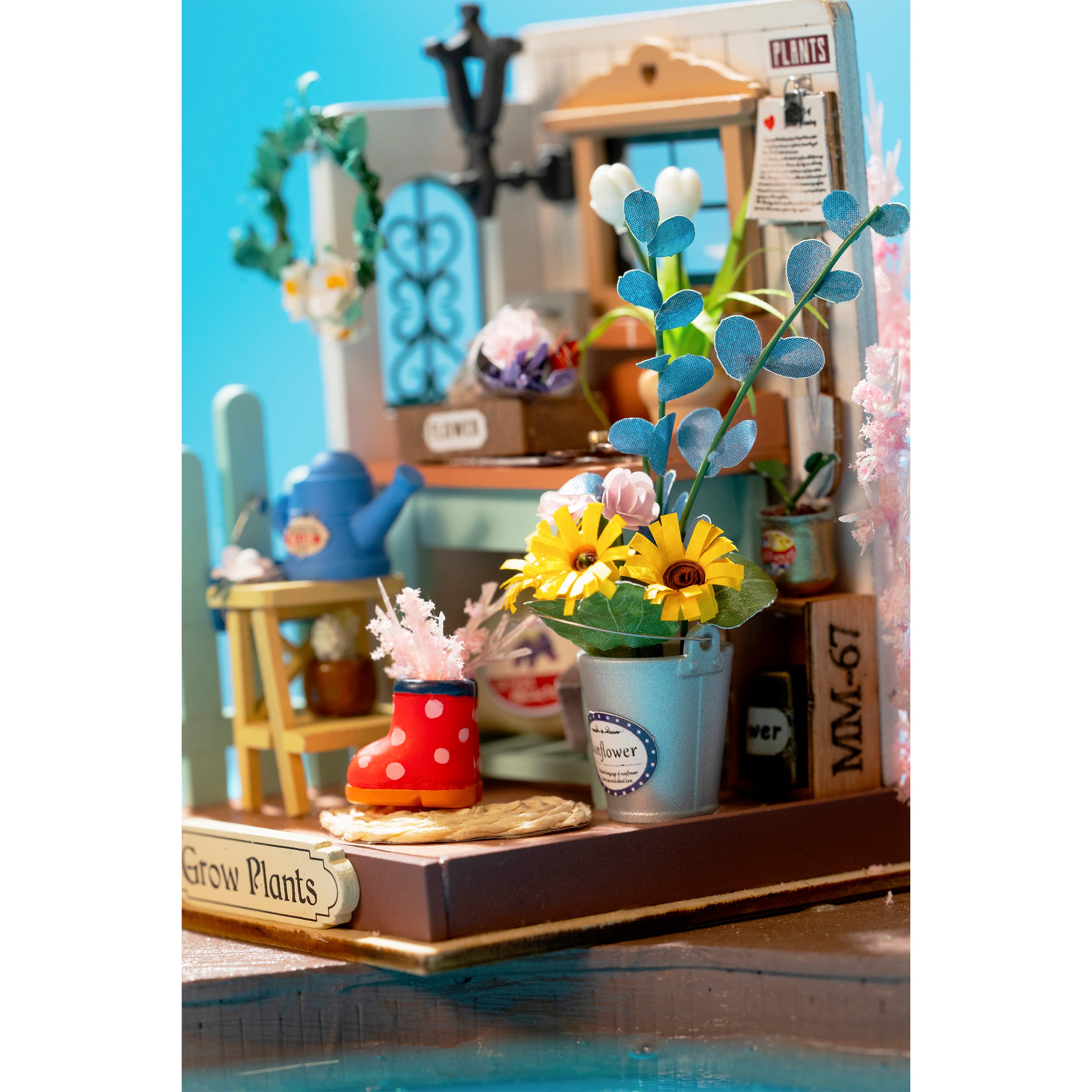 Rolife&#xAE; Dreaming Terrace Garden DIY Miniature Kit