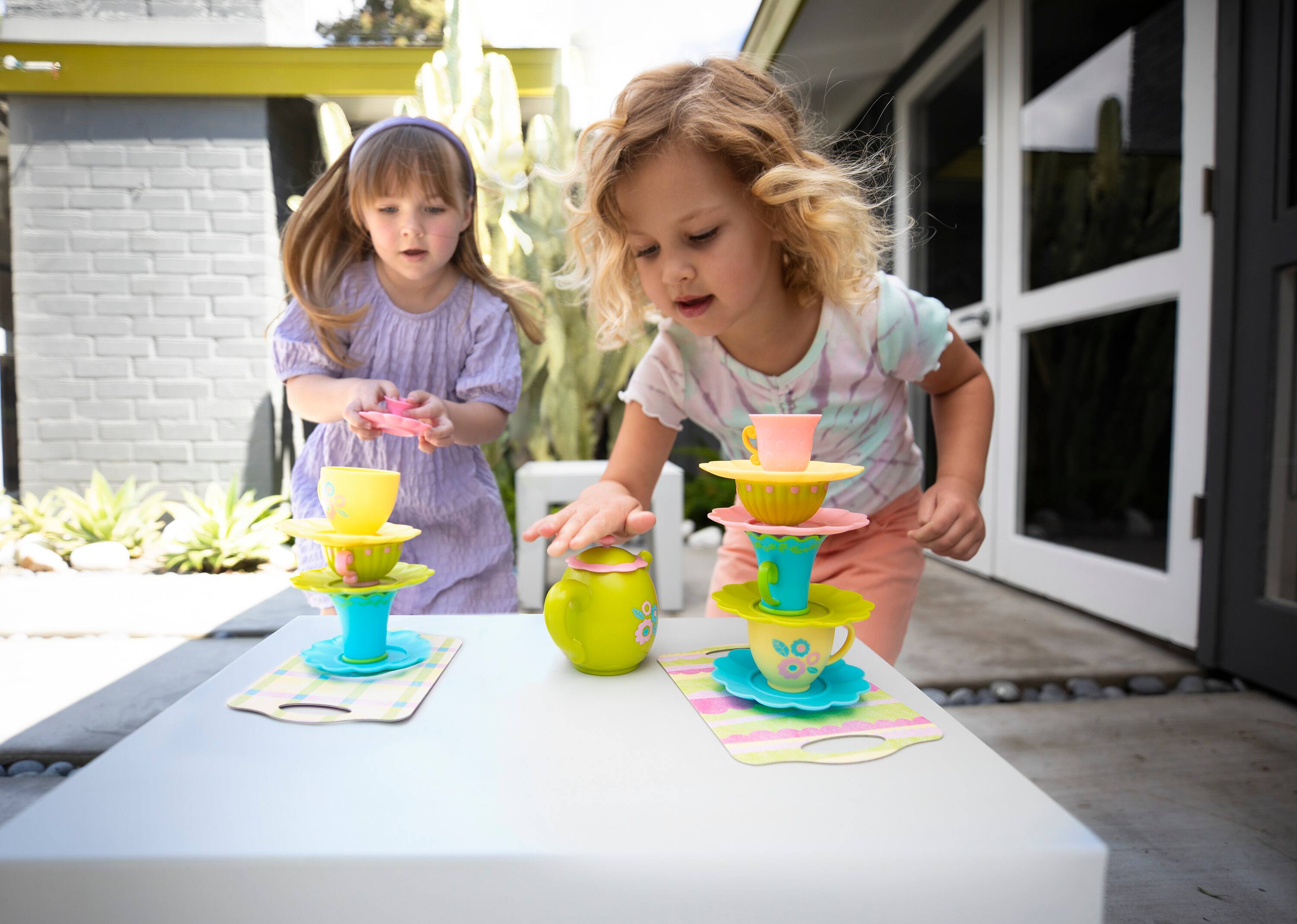 Educational Insights Teacup Pile-Up!