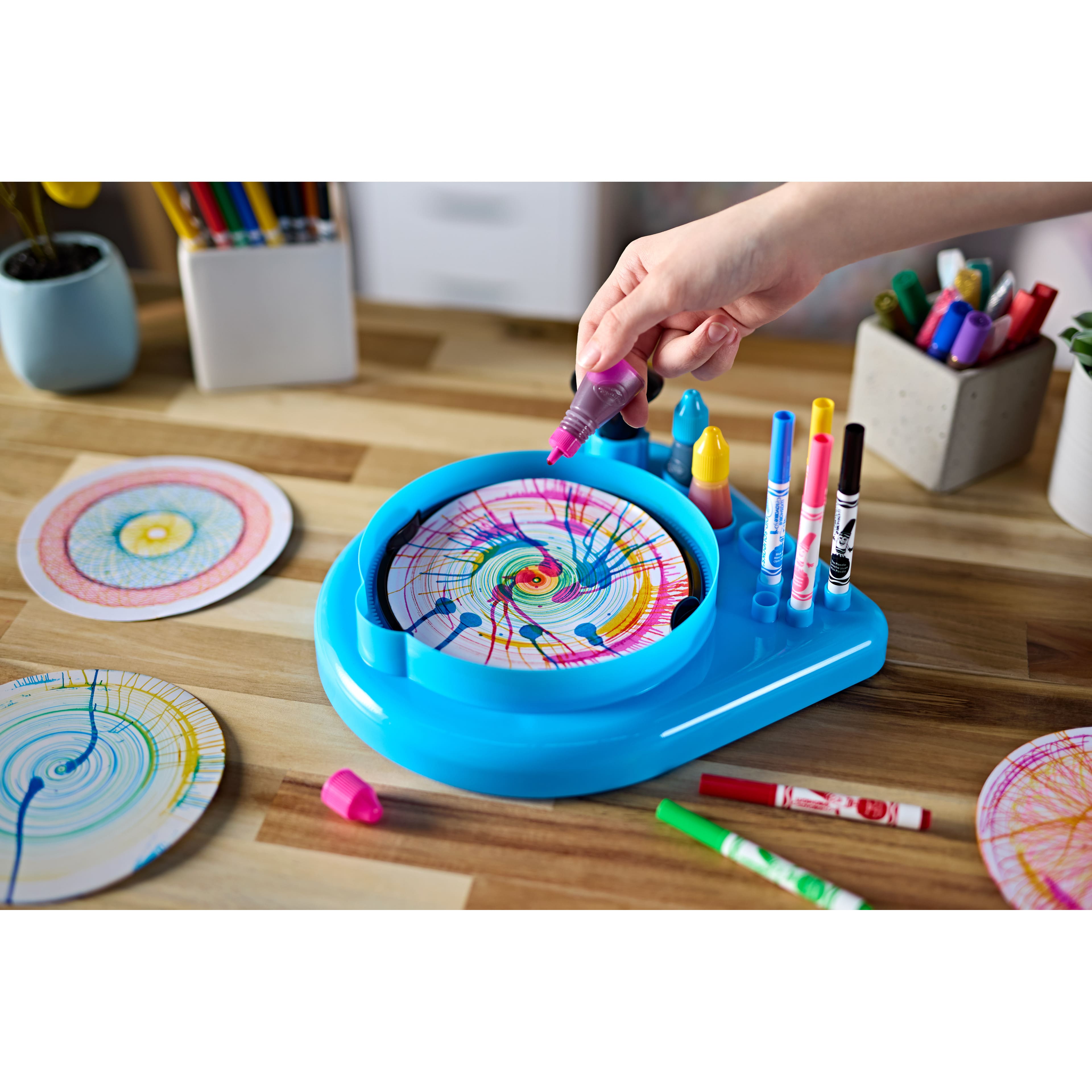 Crayola&#xAE; Spin &#x26; Spiral Art Station