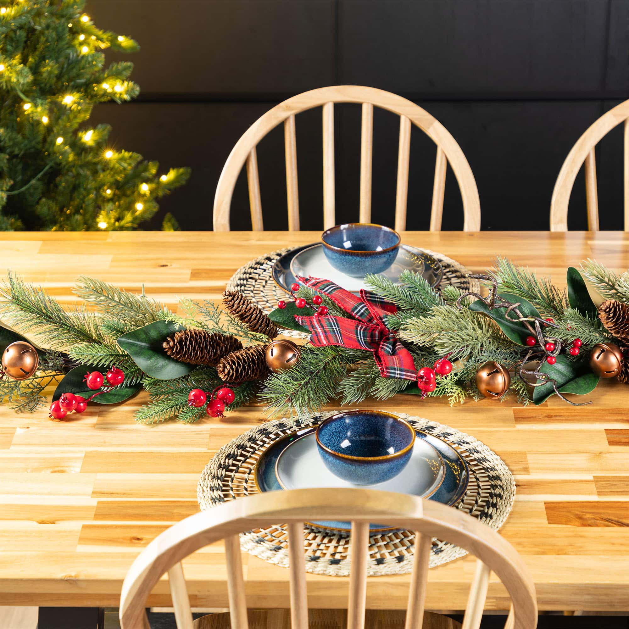 Glitzhome&#xAE; 6FT Christmas Bell, Pinecone &#x26; Berry Bow Garland