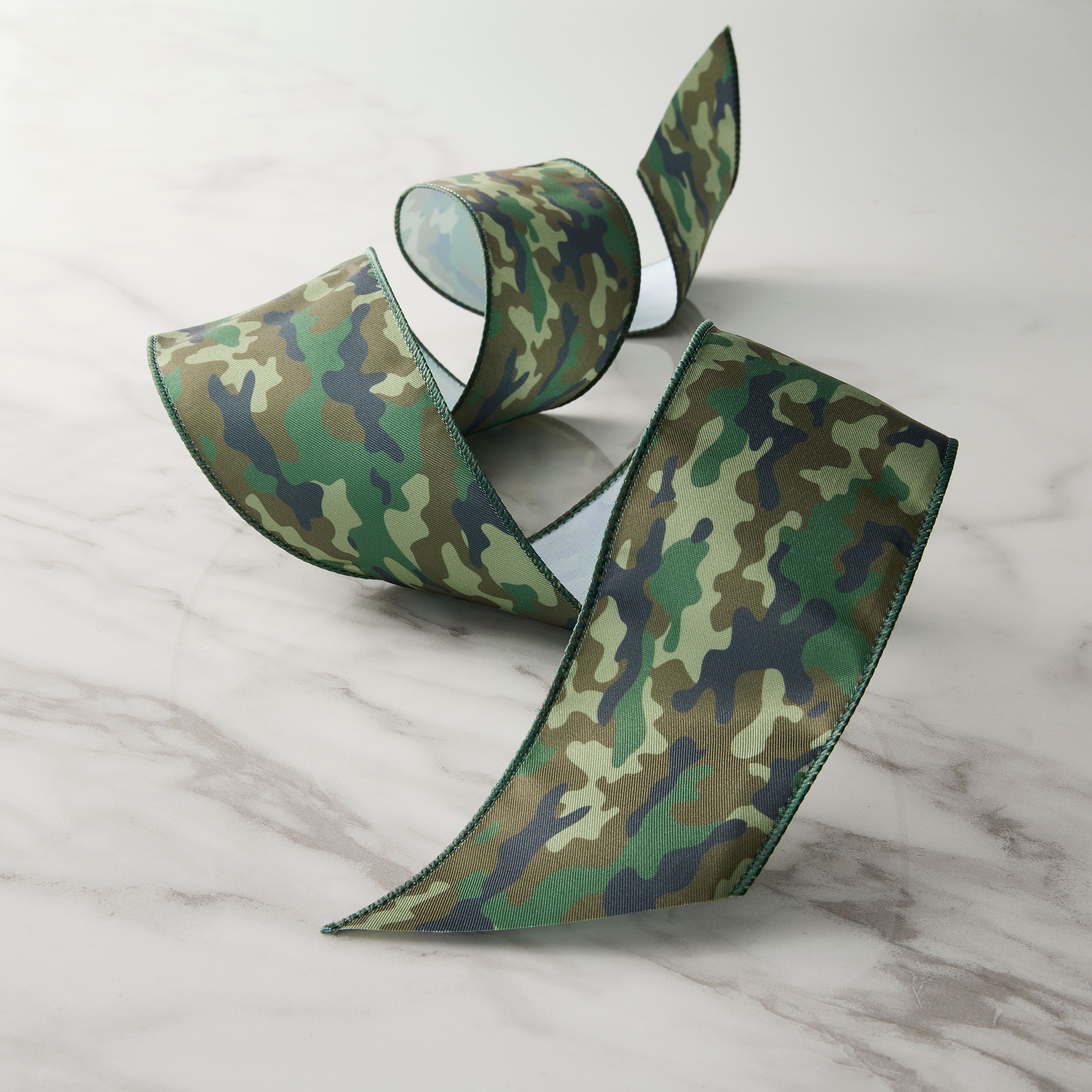 Ruban vert camouflage avec fil métallique de 6,35 cm x 2,7 m Classique de Celebrate It