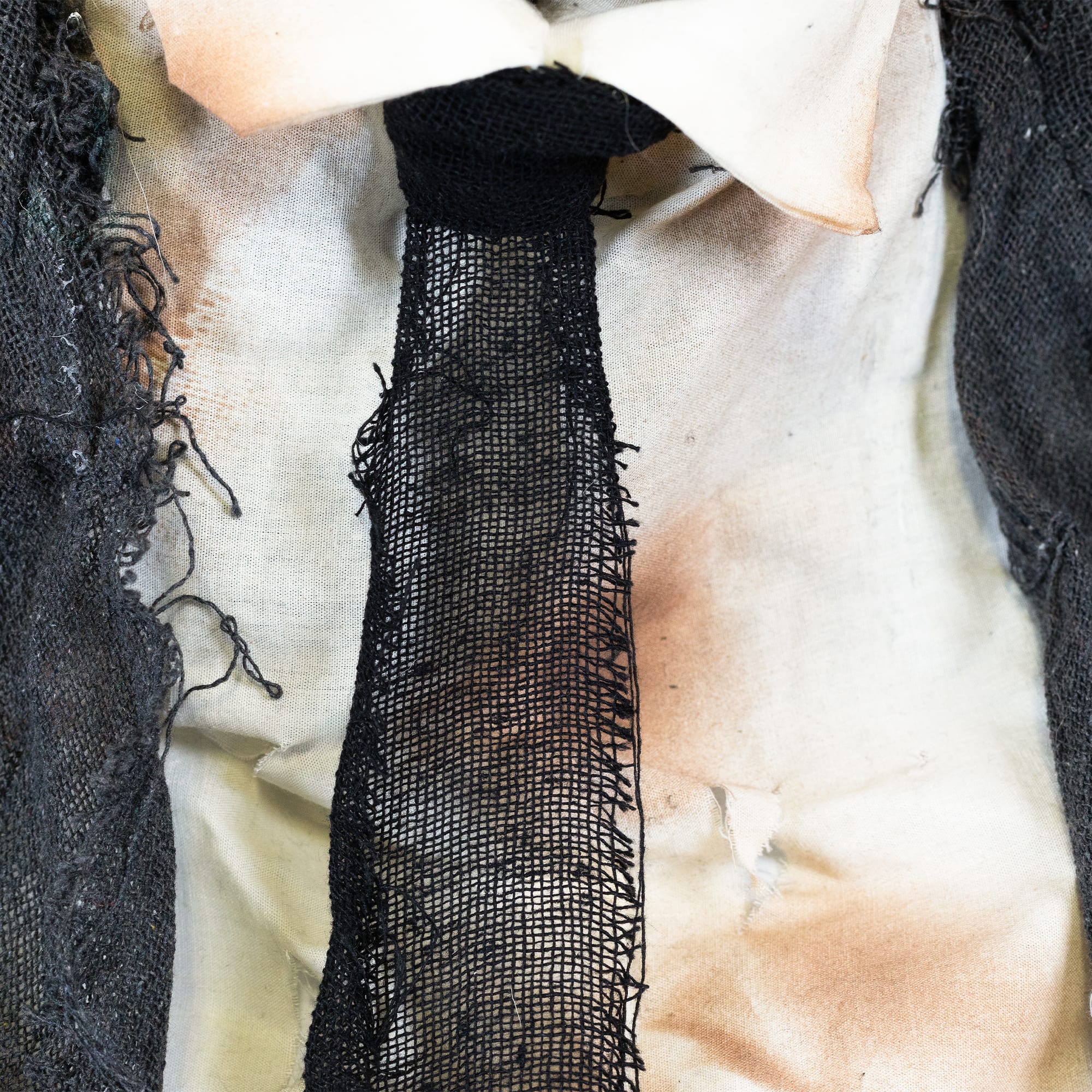 19" Lighted & Animated Groundbreaking Zombie Halloween Decoration