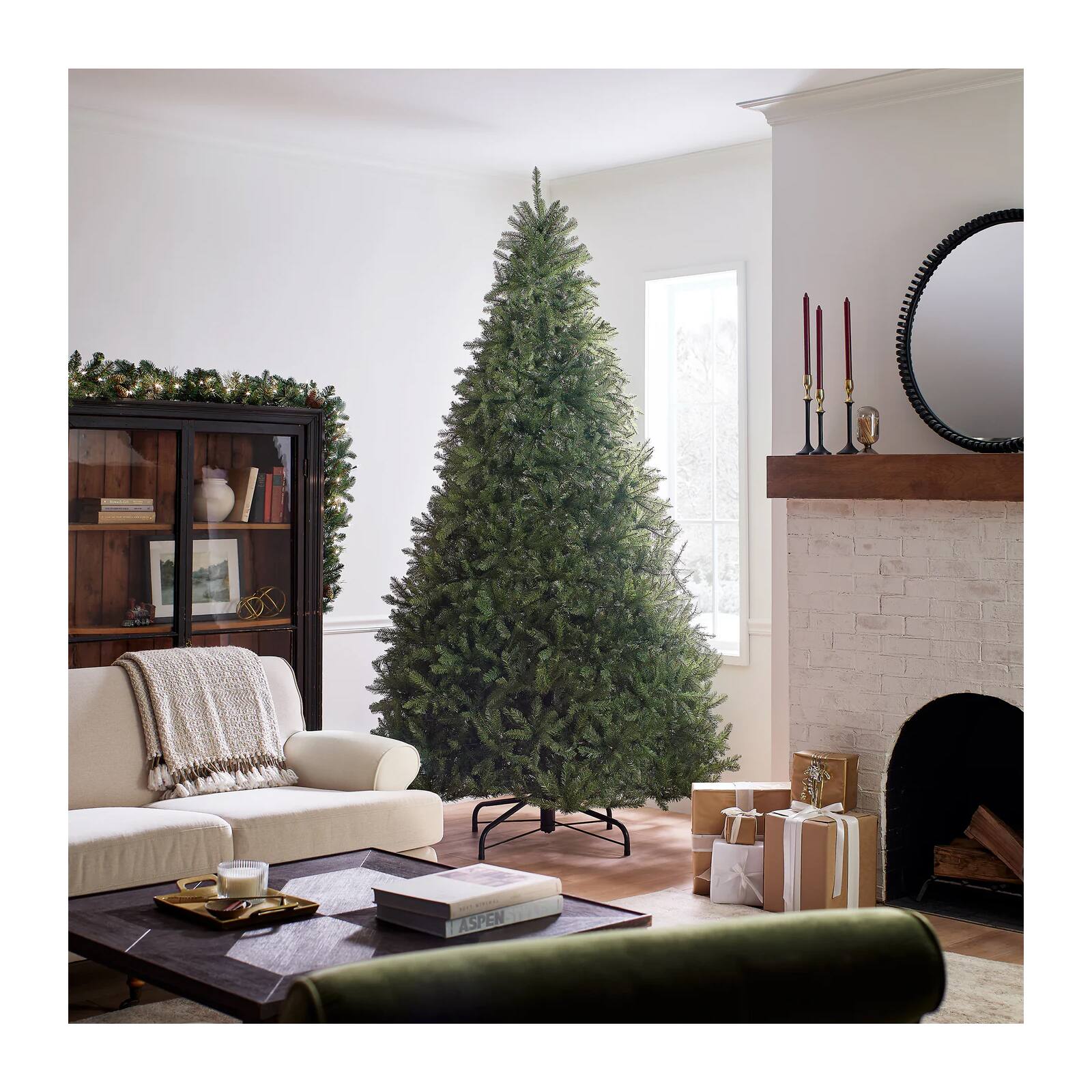 9 ft. Unlit Dunhill&#xAE; Fir Full Artificial Christmas Tree