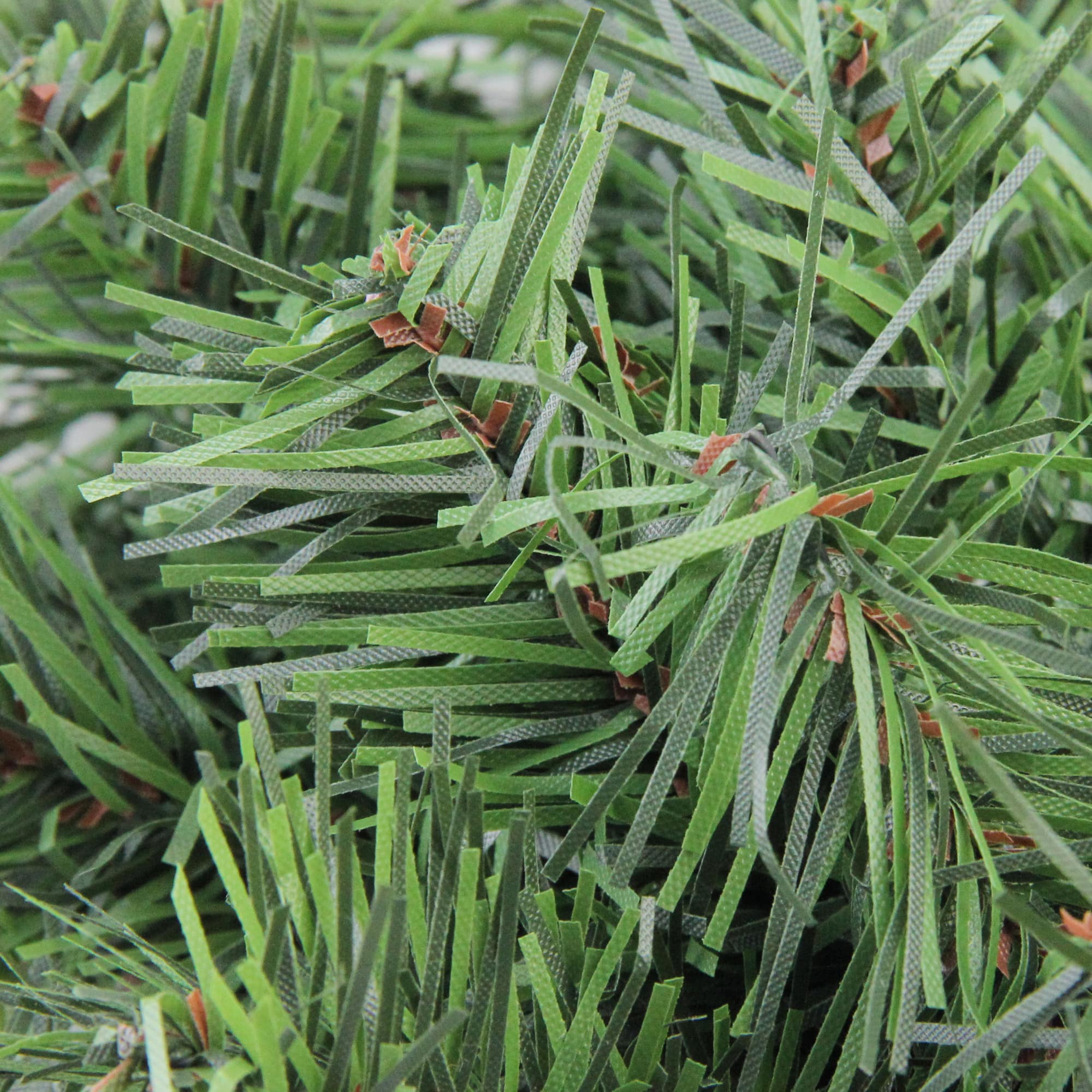 20" Canadian Pine Artificial Christmas Wreath