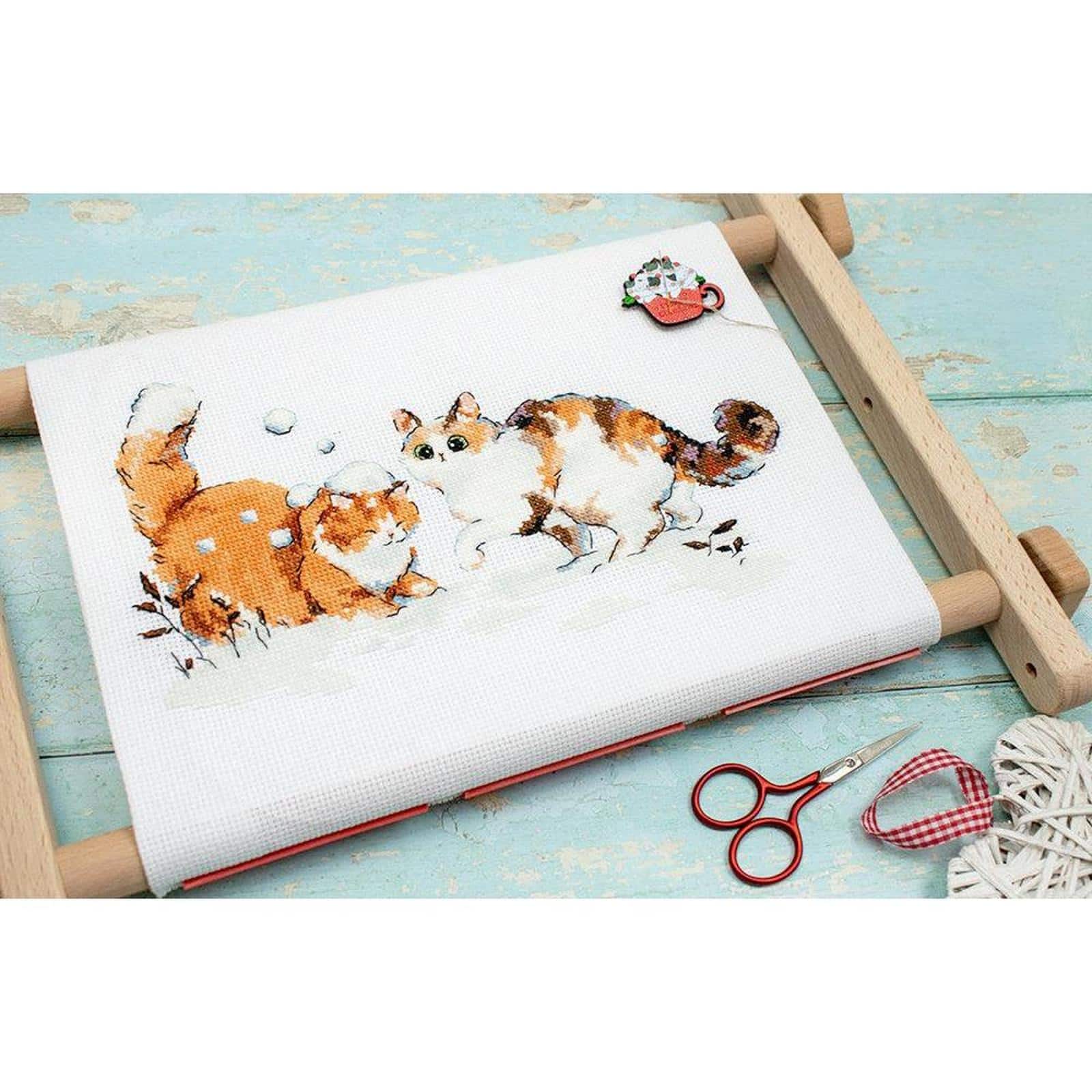 LetiStitch Winter Kitties Counted Cross Stitch Kit