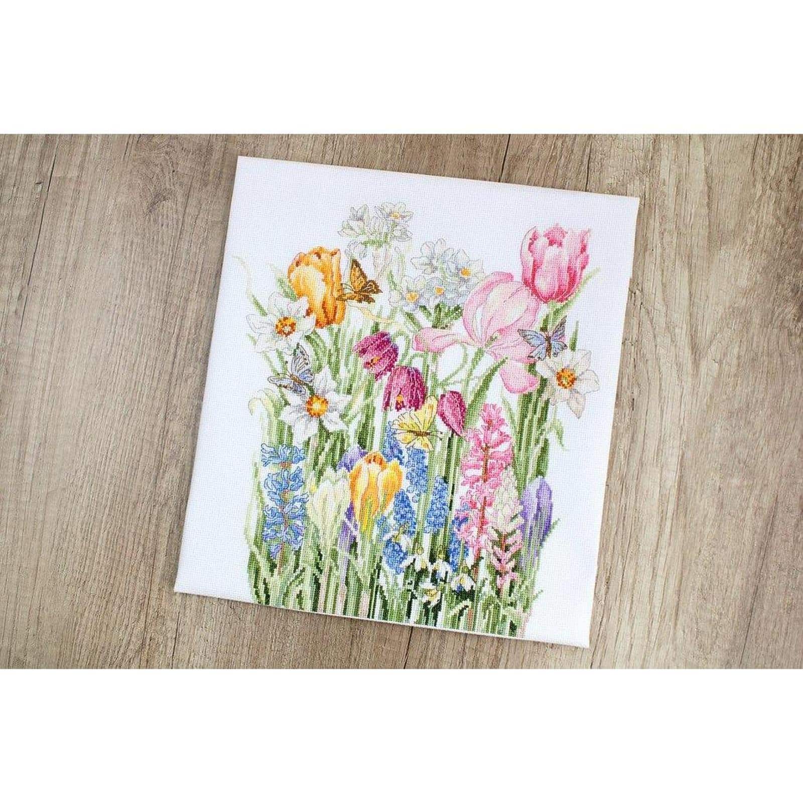 Luca-s March Bouquet Counted Cross Stitch Kit