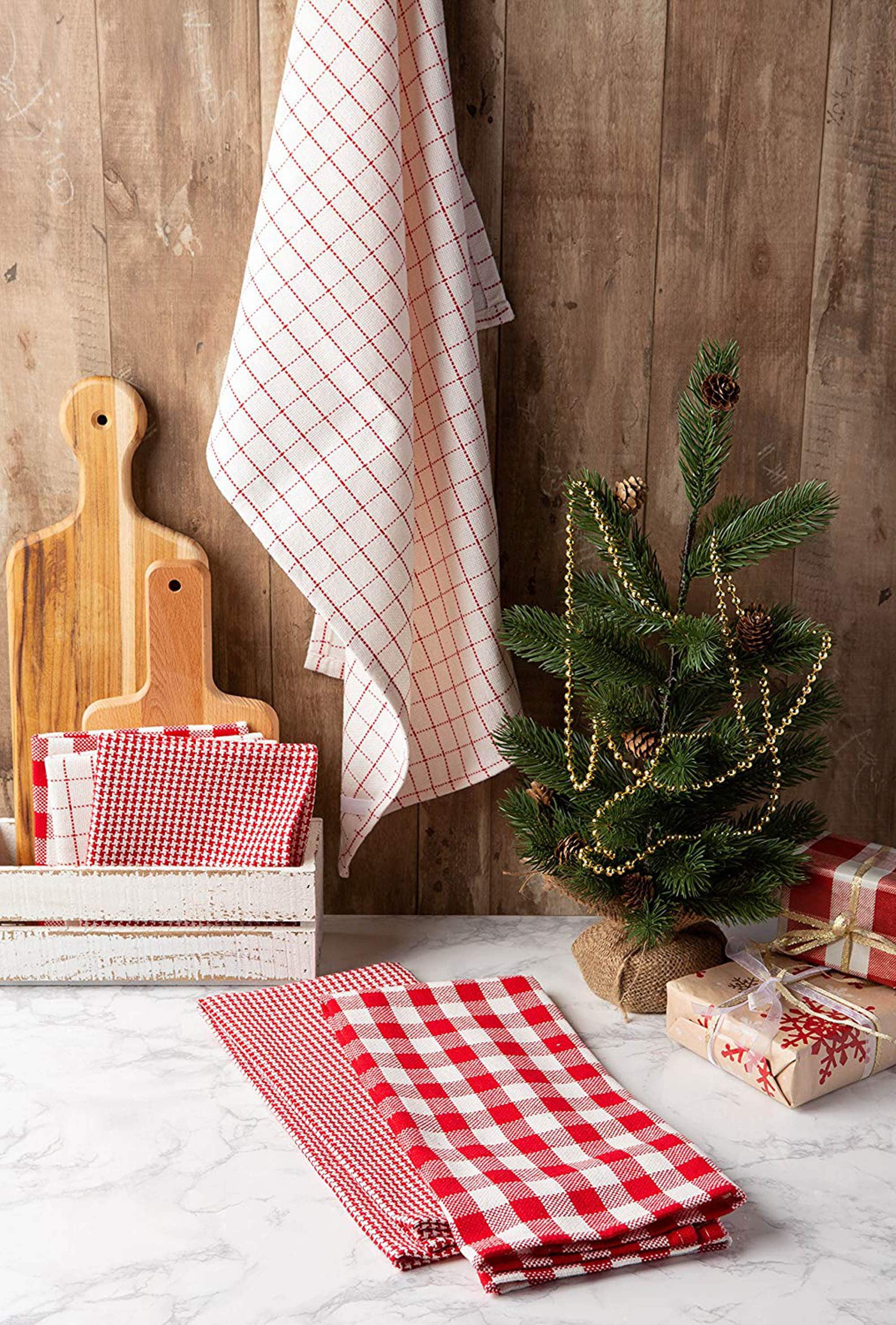 DII&#xAE; Holiday Checks Heavyweight Dishtowel &#x26; Dishcloth Set