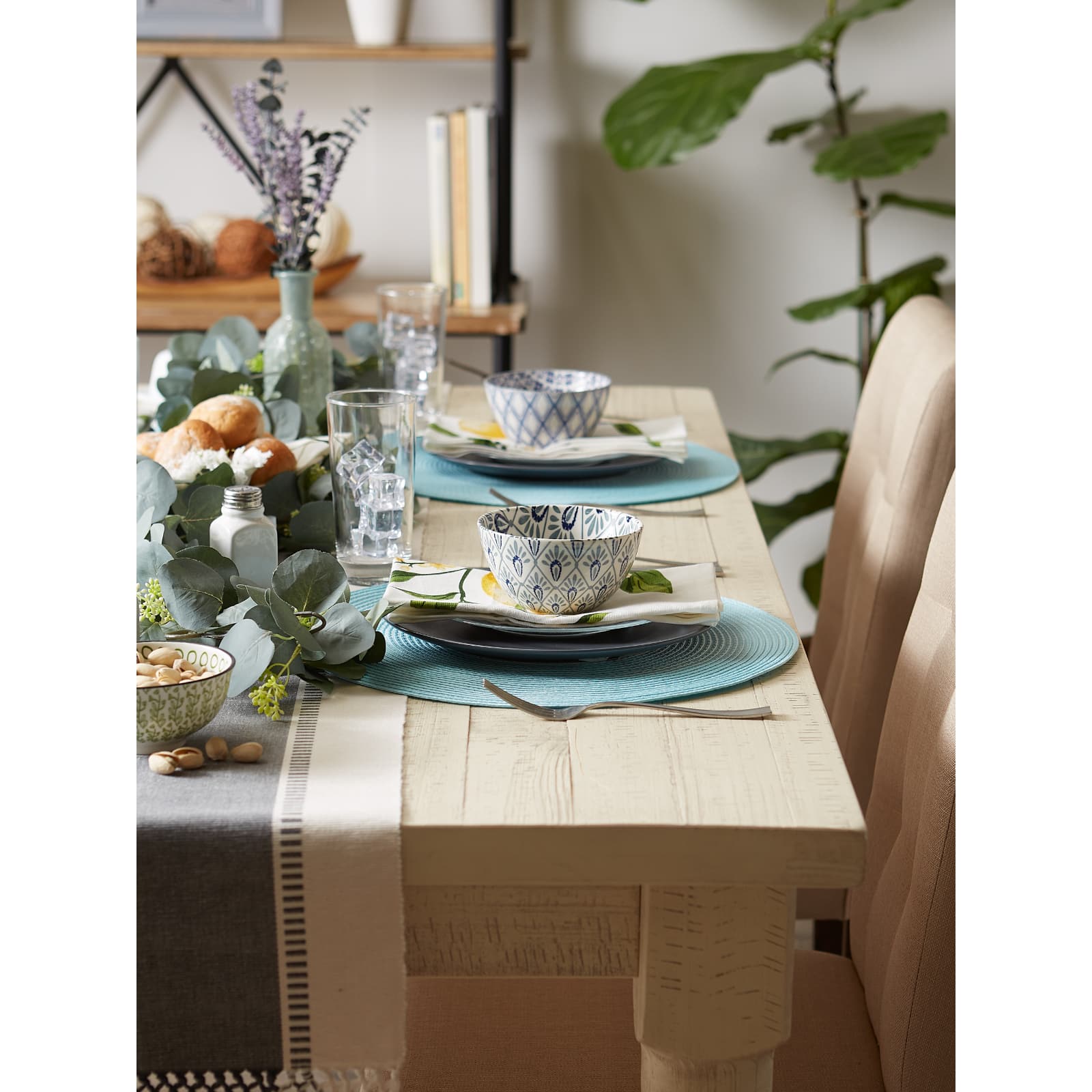 DII&#xAE; Round Plastic Woven Placemats, 6ct.