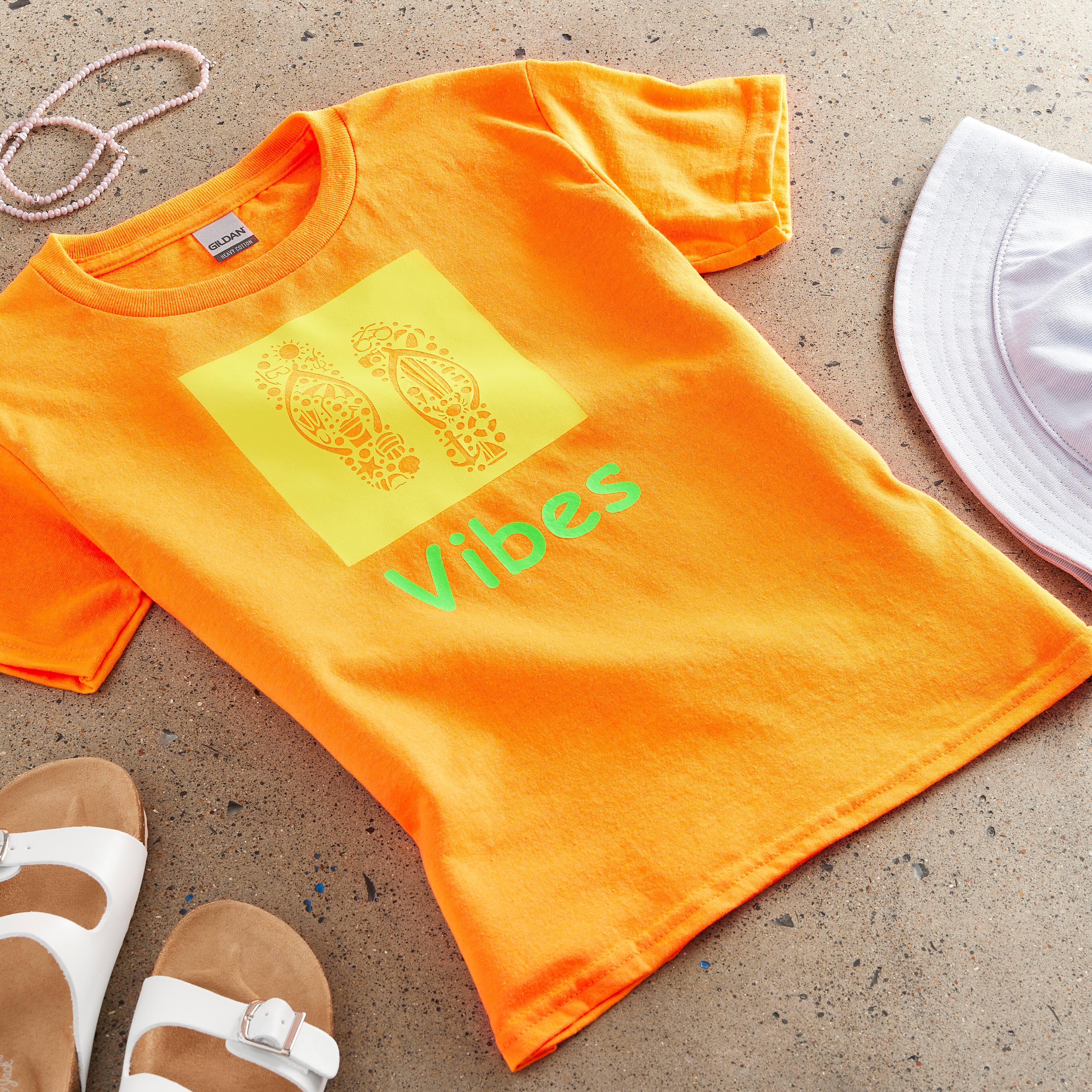 12 Pack: Gildan&#xAE; Short Sleeve Youth T-Shirt