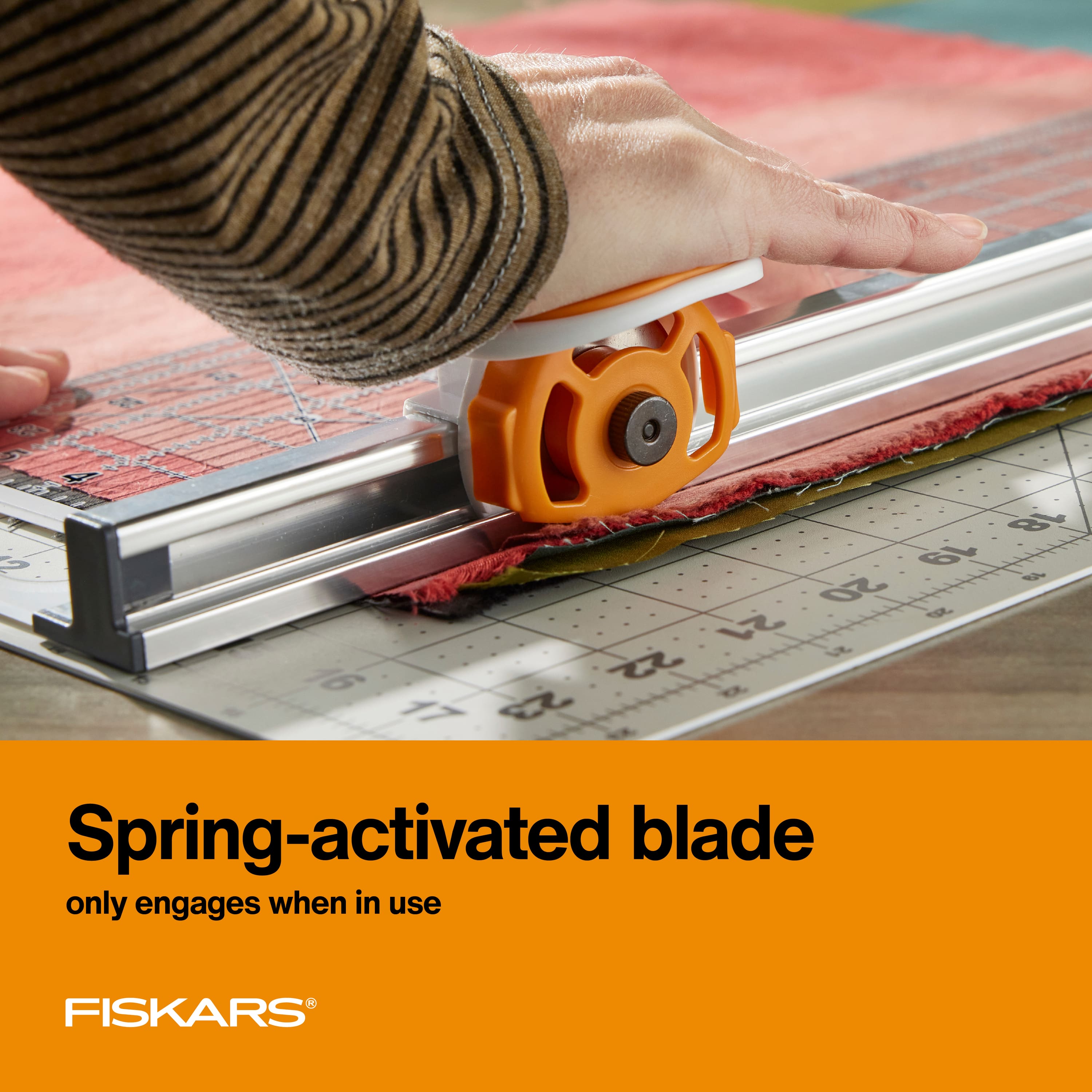 Fiskars&#xAE; Rotary Cutter &#x26; Ruler Combo Tool