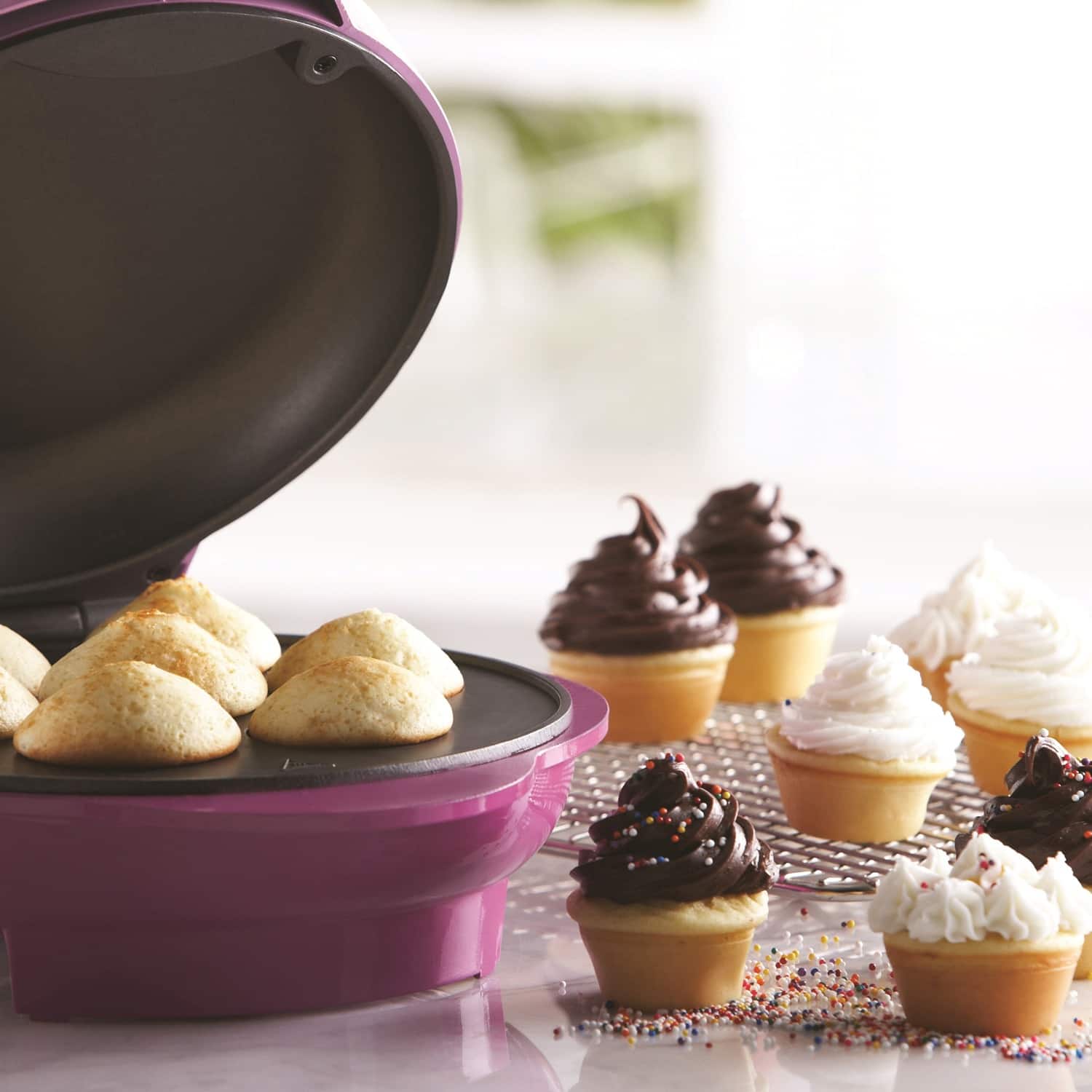Brentwood Pink Mini Cupcake Maker