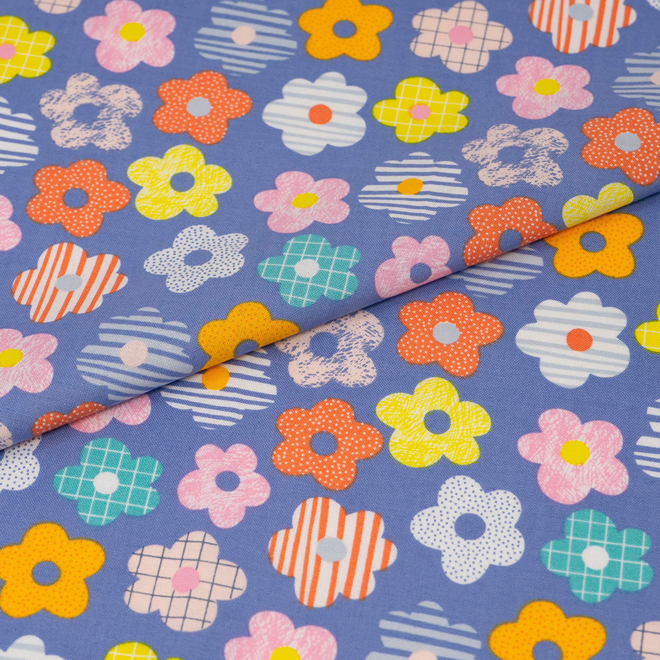 SINGER Modern Daisy Tossed Cotton Fabric