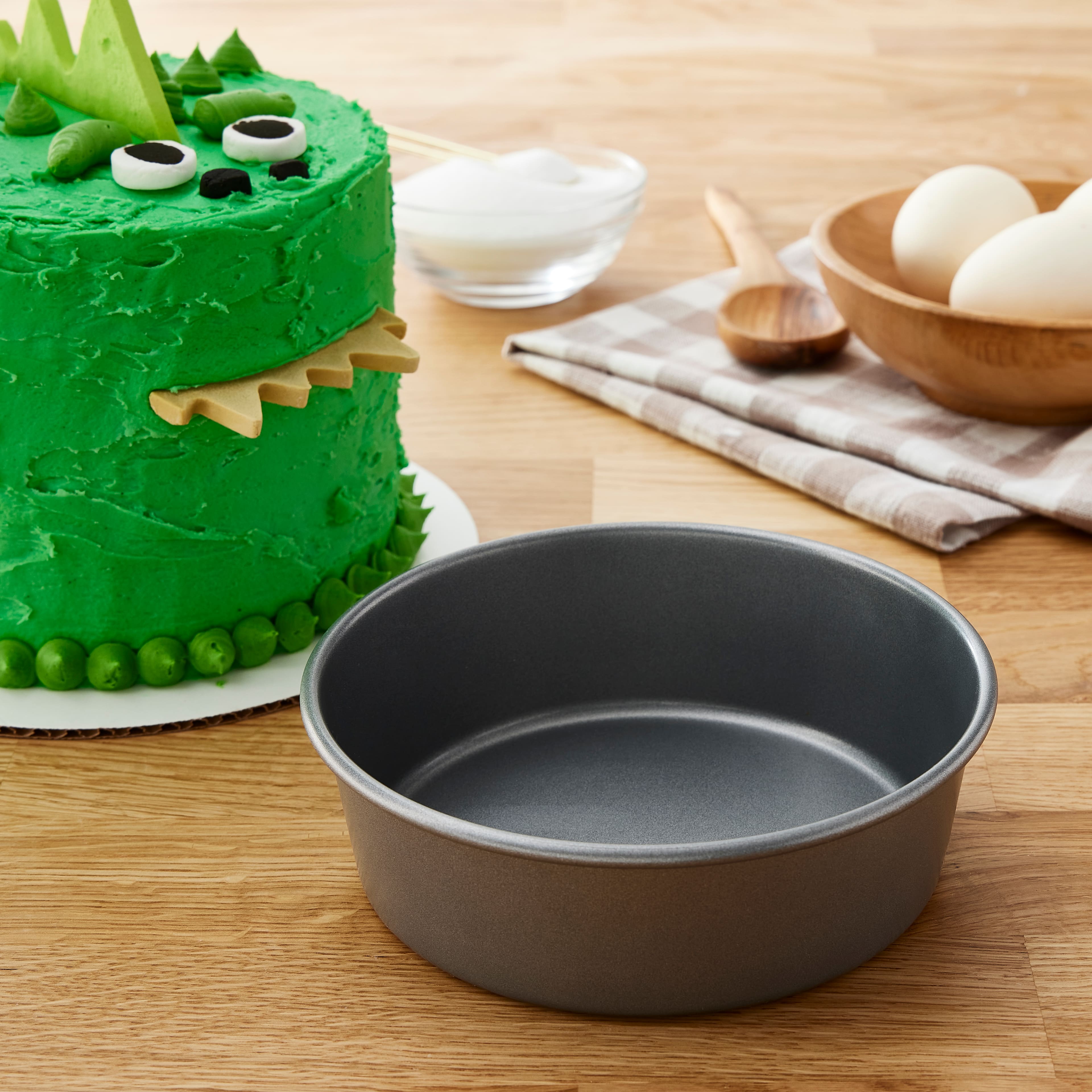 8 Pack: Round Cake Pan by Celebrate It®