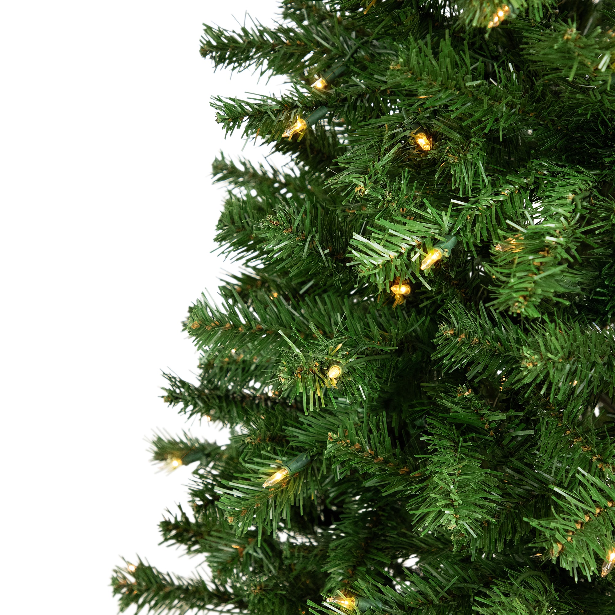 4.5ft. Pre-Lit Pendleton Spruce Full Artificial Christmas Tree, Clear Lights