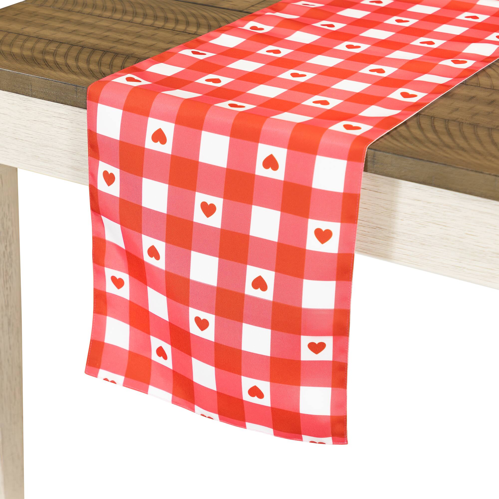 72&#x22; Checkered Heart Valentine&#x27;s Day Table Runner