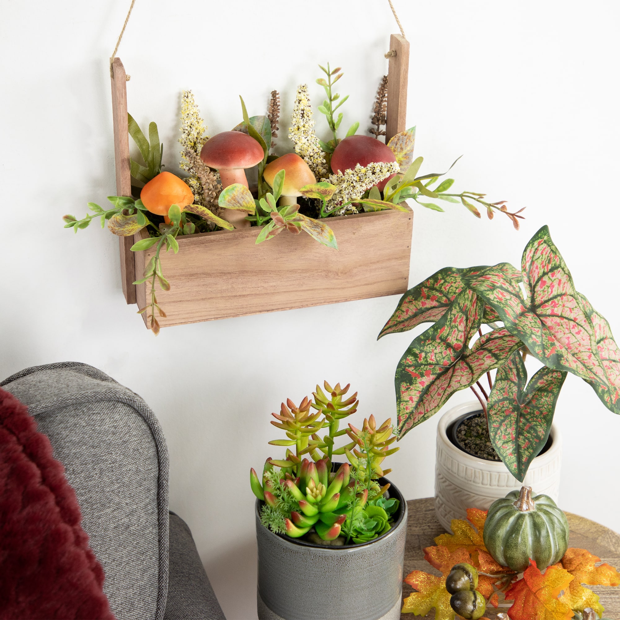 19" Mushroom & Foliage Wooden Fall Harvest Hanging Basket