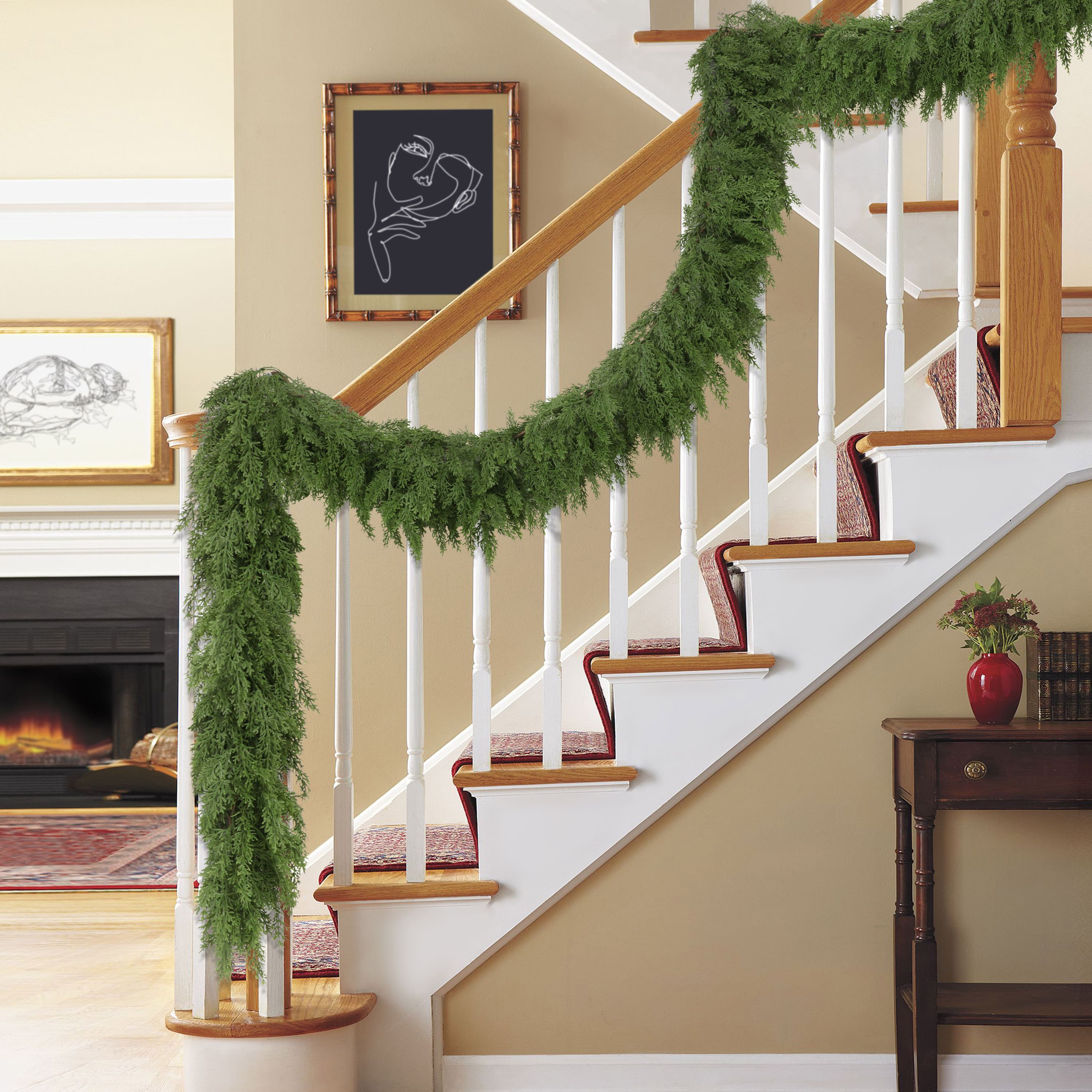 9ft. Cascading Garland