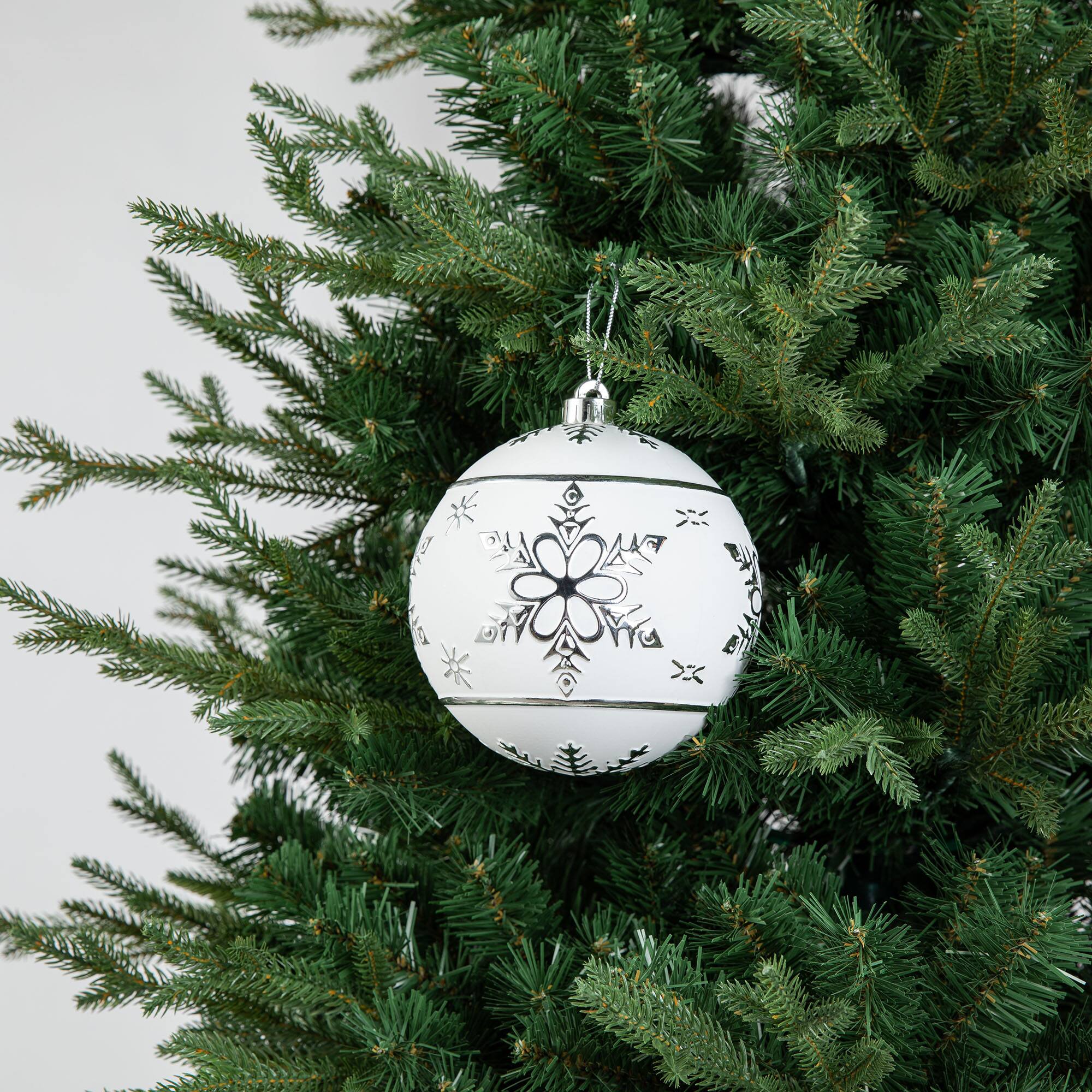 Glitzhome® 18 Pack Elegant Silver Deluxe Large Shatterproof Ornaments