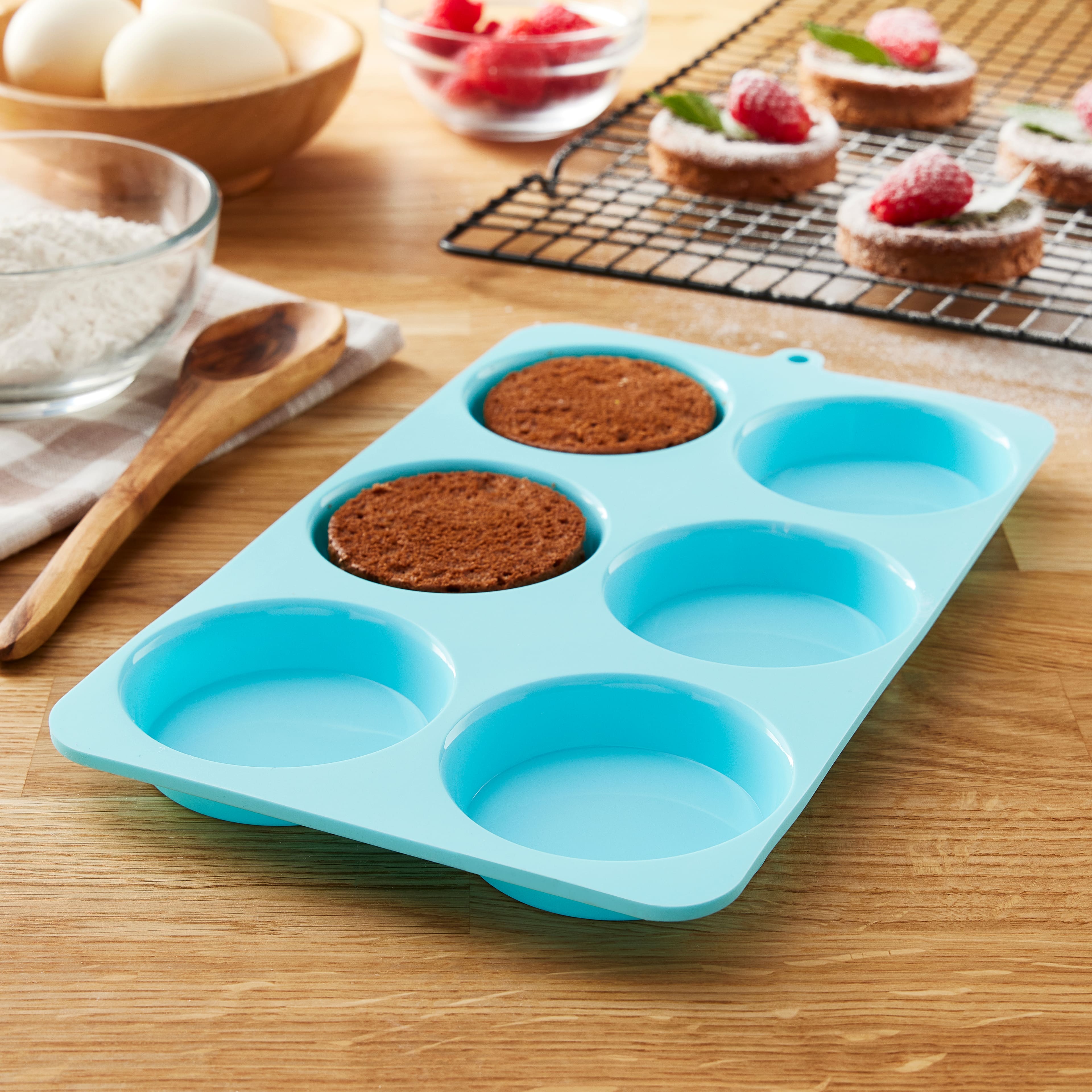 6 Pack: Flat Cake Silicone Treat Mold by Celebrate It&#xAE;